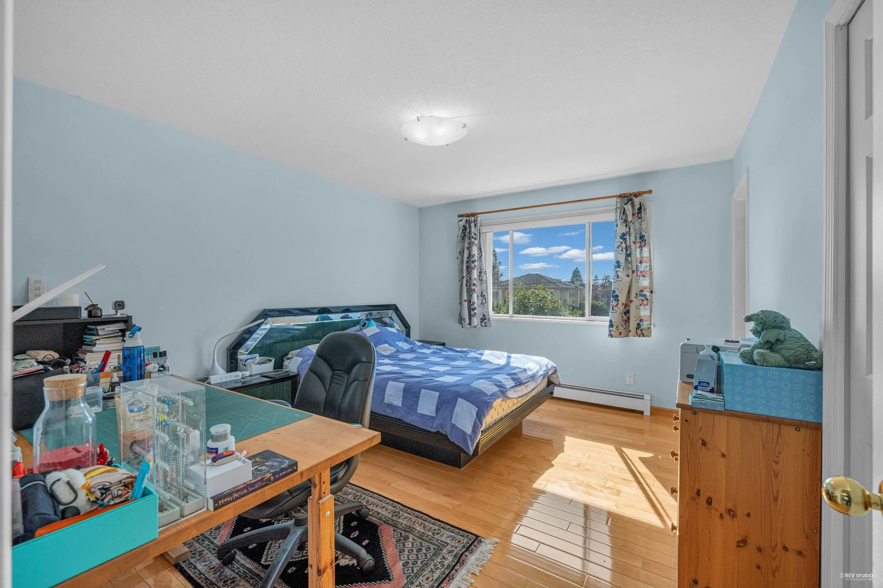 426 W 44th Avenue