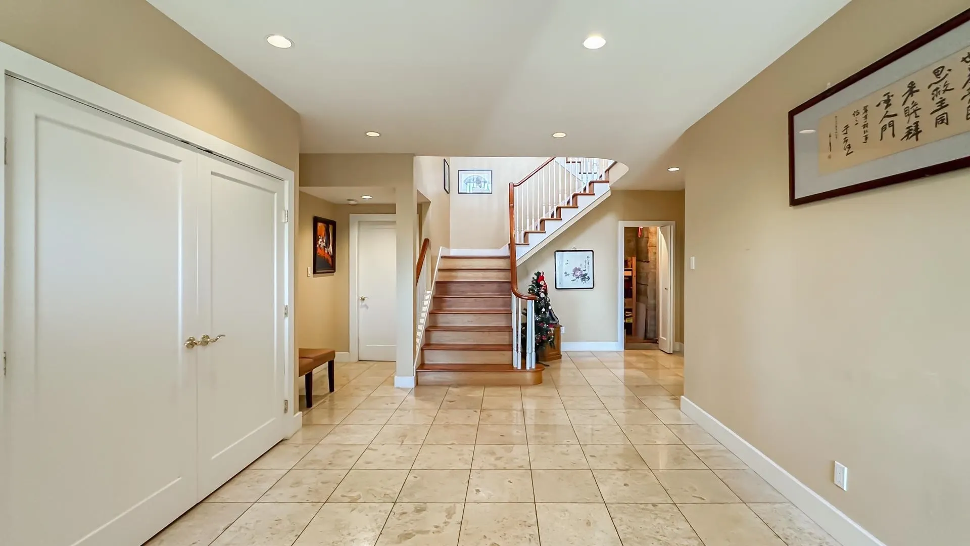 4825 Headland Close