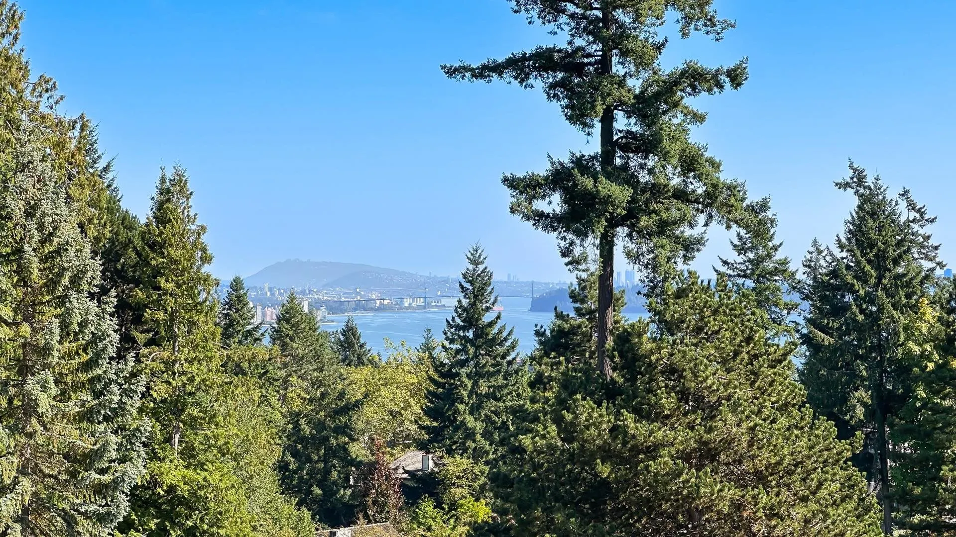4825 Headland Close