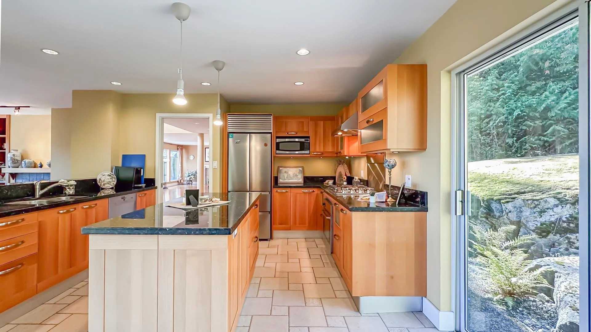 4825 Headland Close