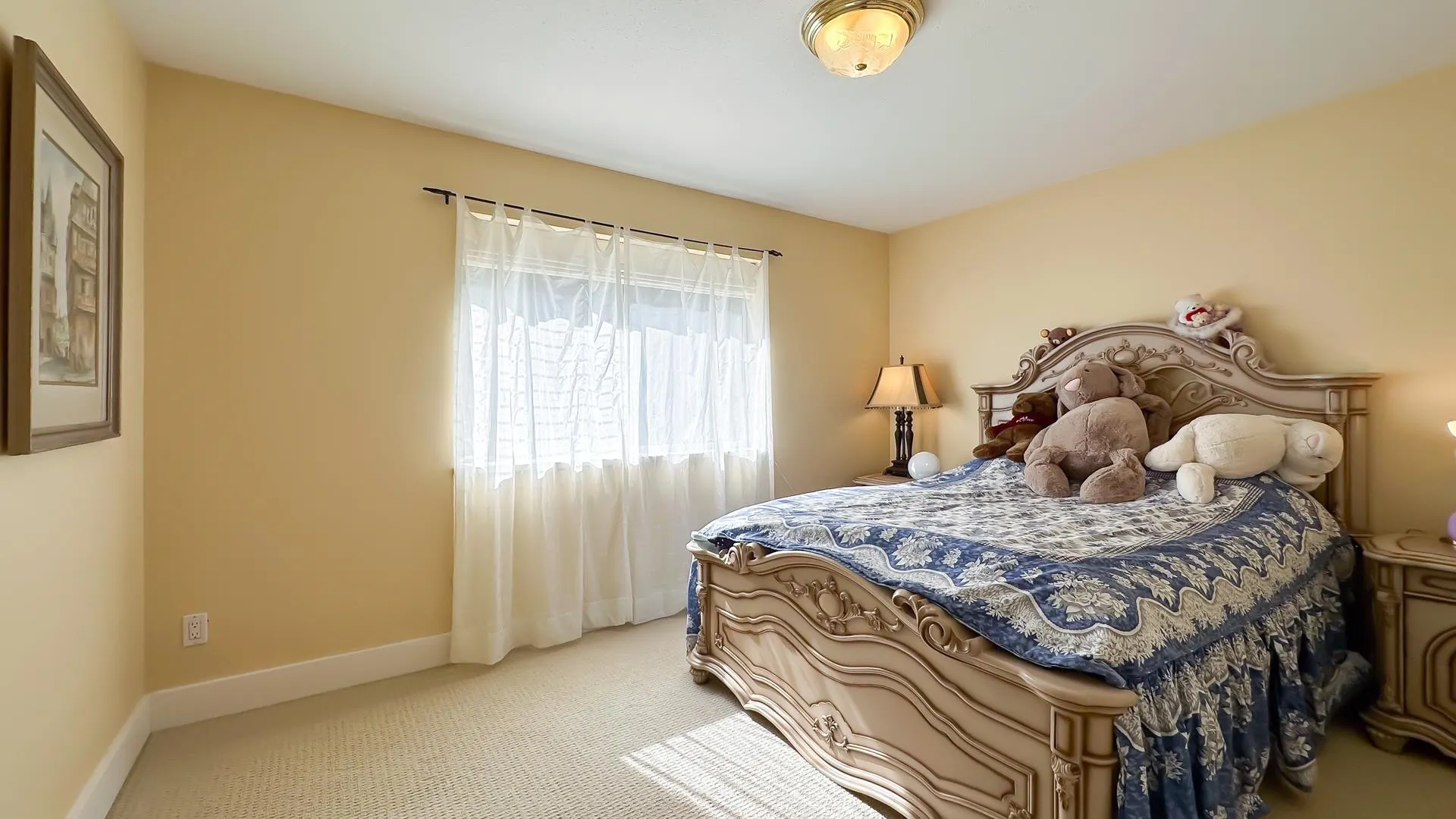 4825 Headland Close