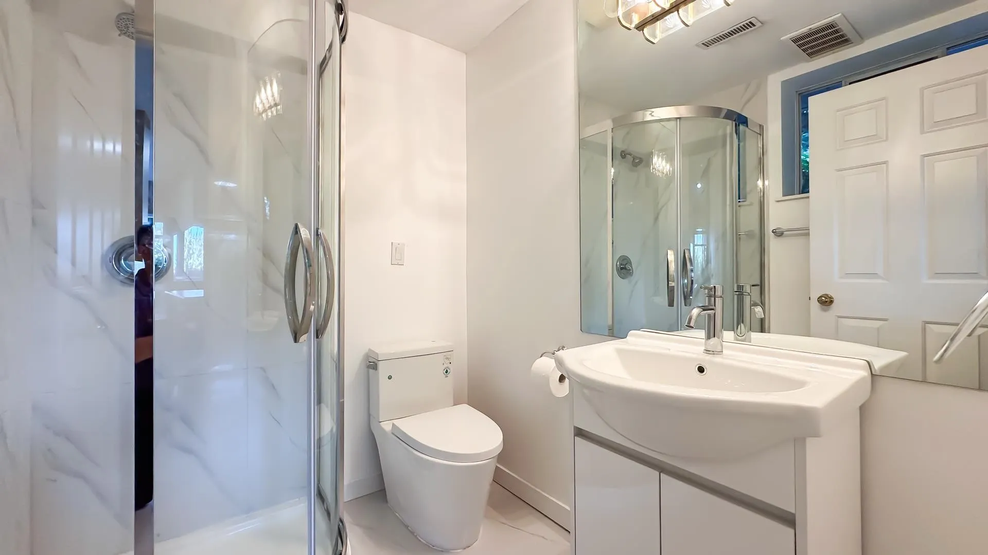 4825 Headland Close