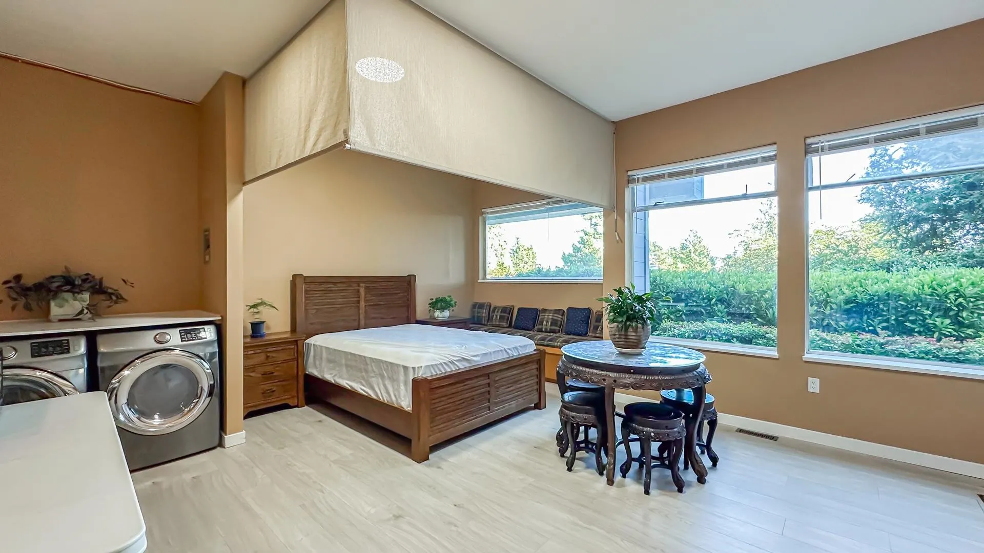 4825 Headland Close