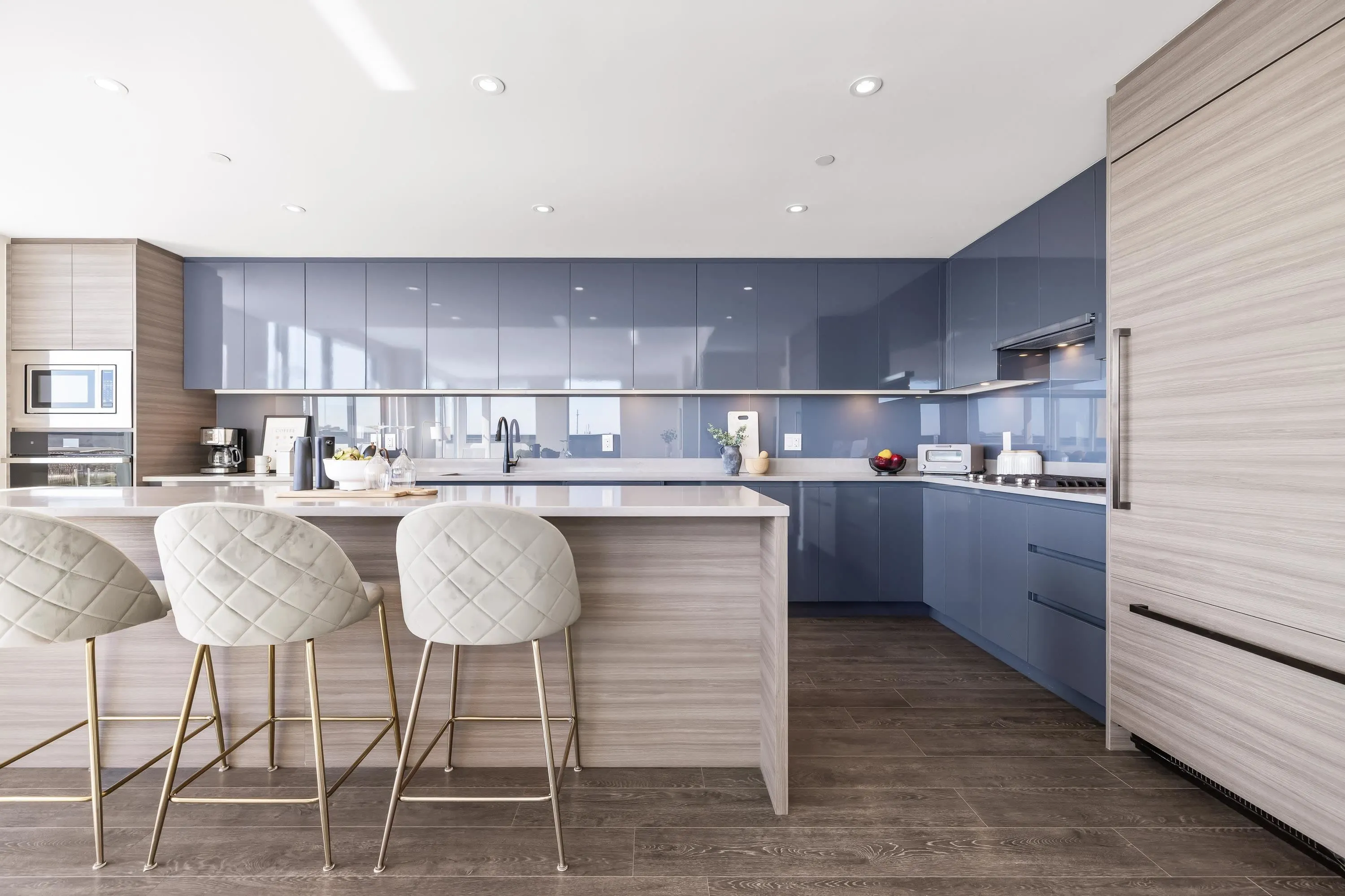 PH 655 8575 Rivergrass Drive