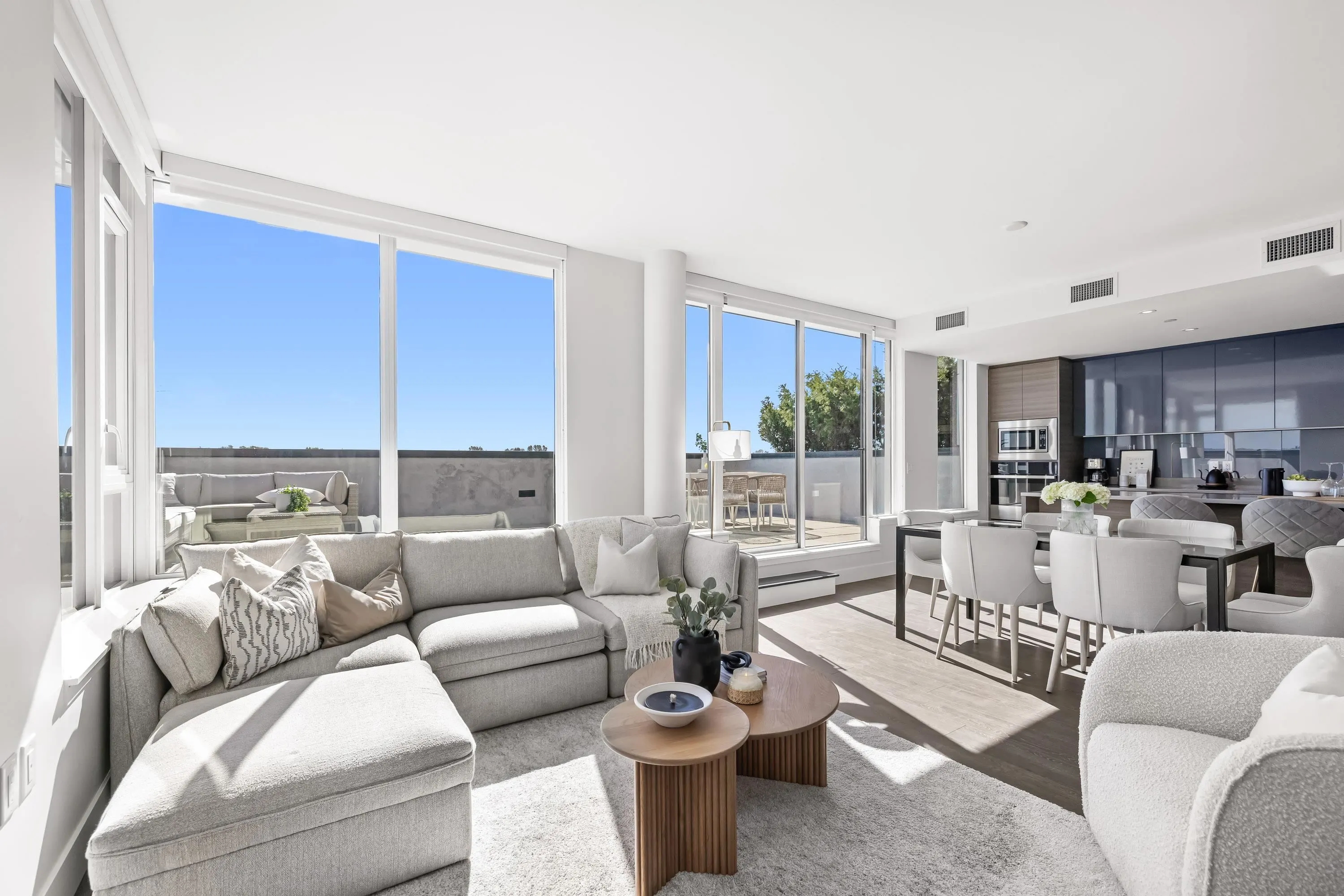 PH 655 8575 Rivergrass Drive