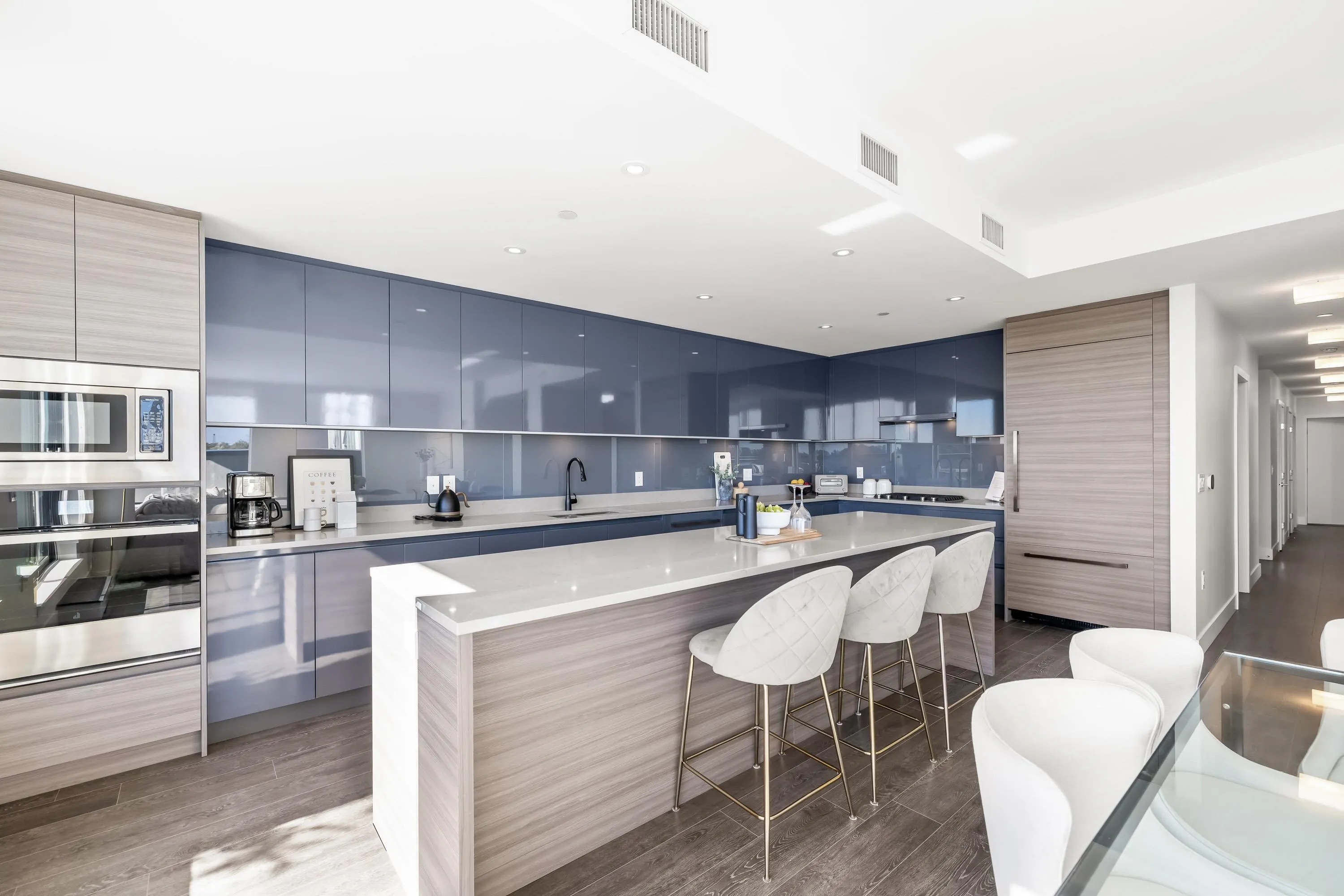 PH 655 8575 Rivergrass Drive