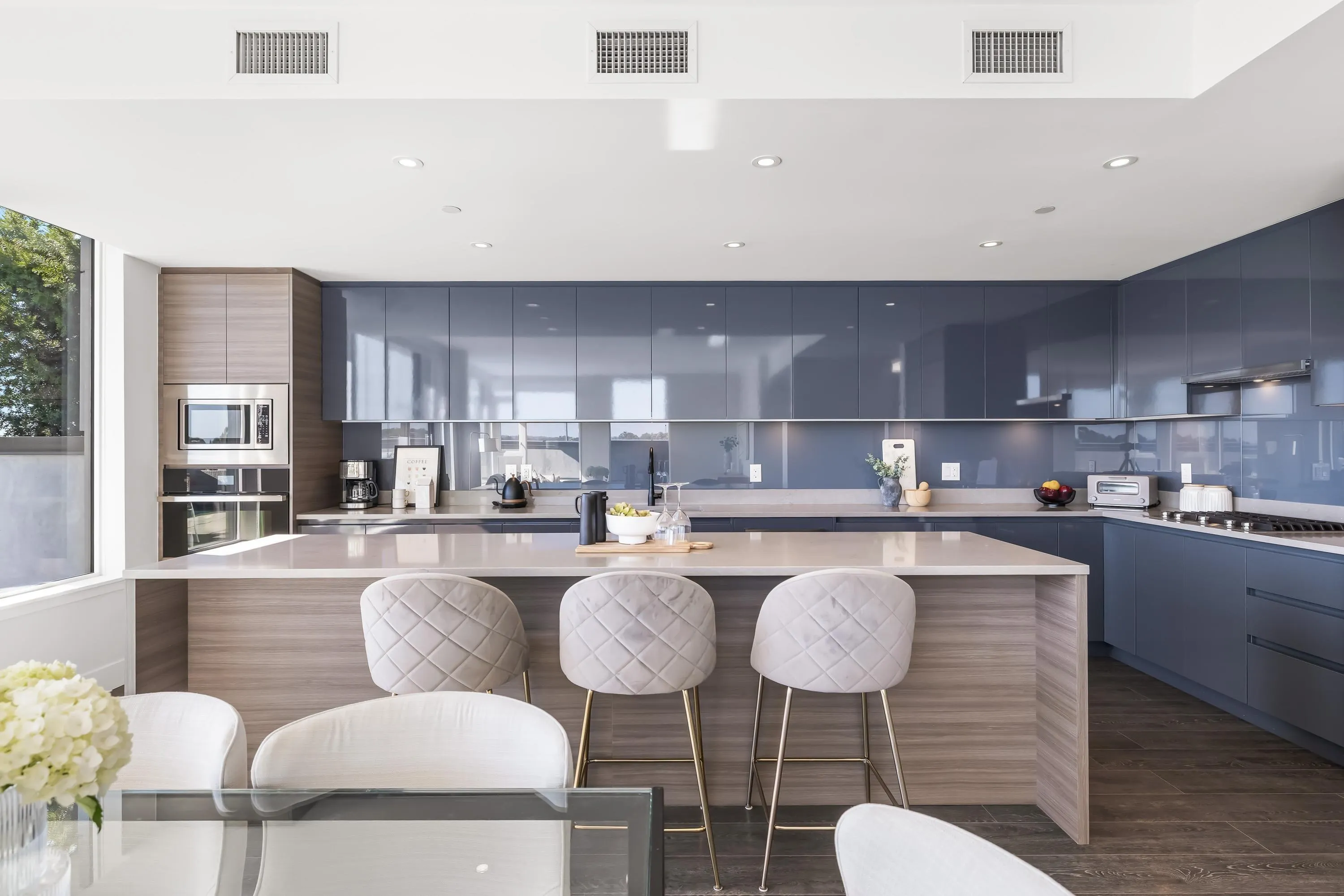 PH 655 8575 Rivergrass Drive