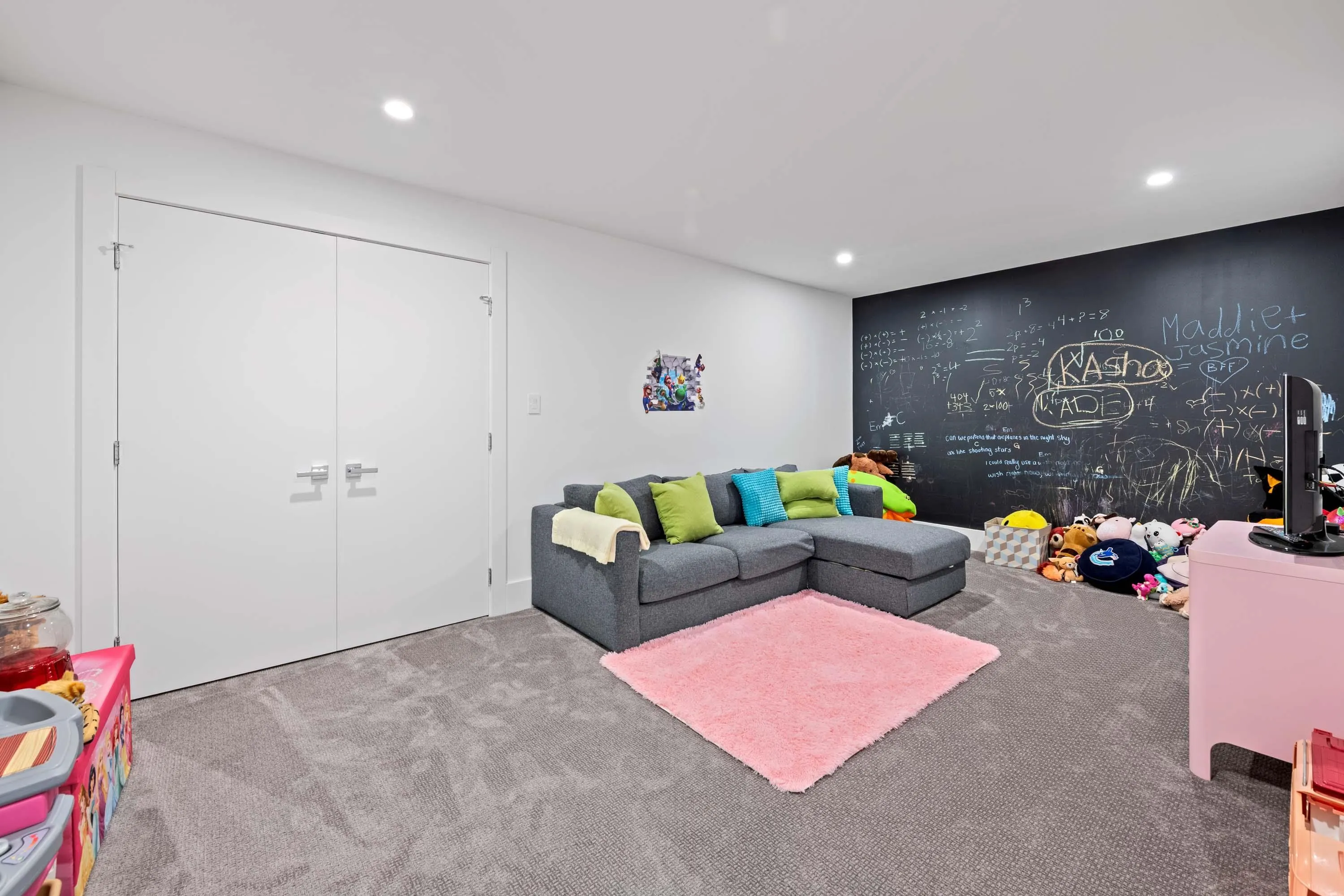 2381 Windridge Drive