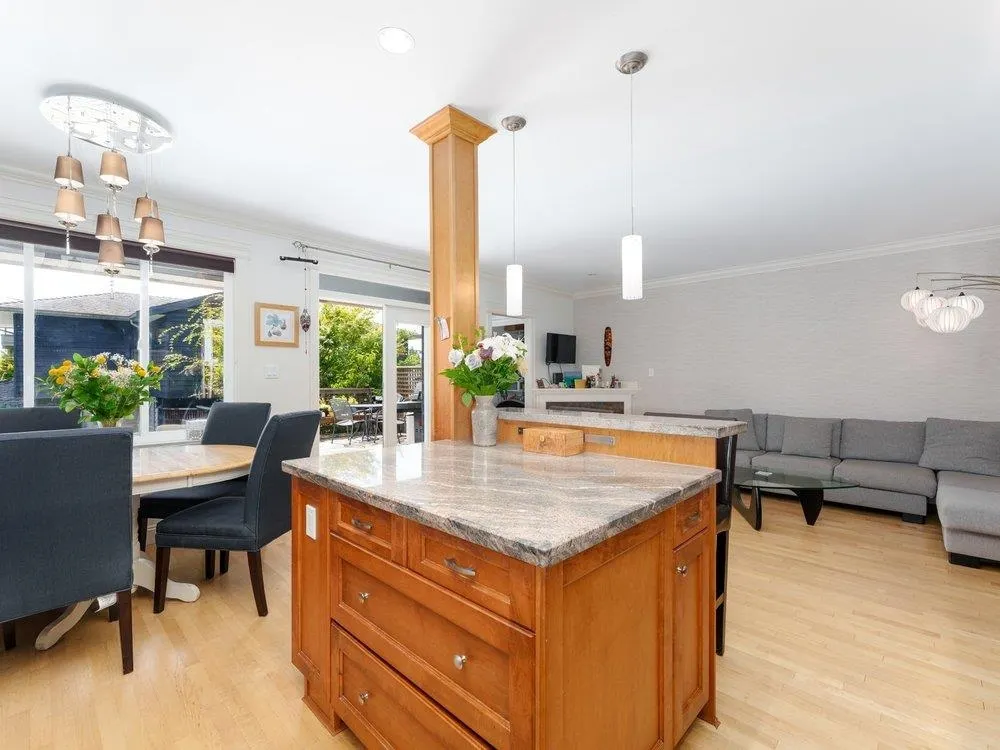 331 W 14th Street