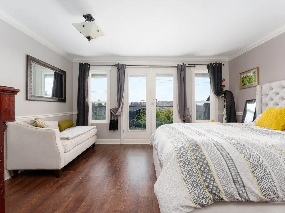 331 W 14th Street