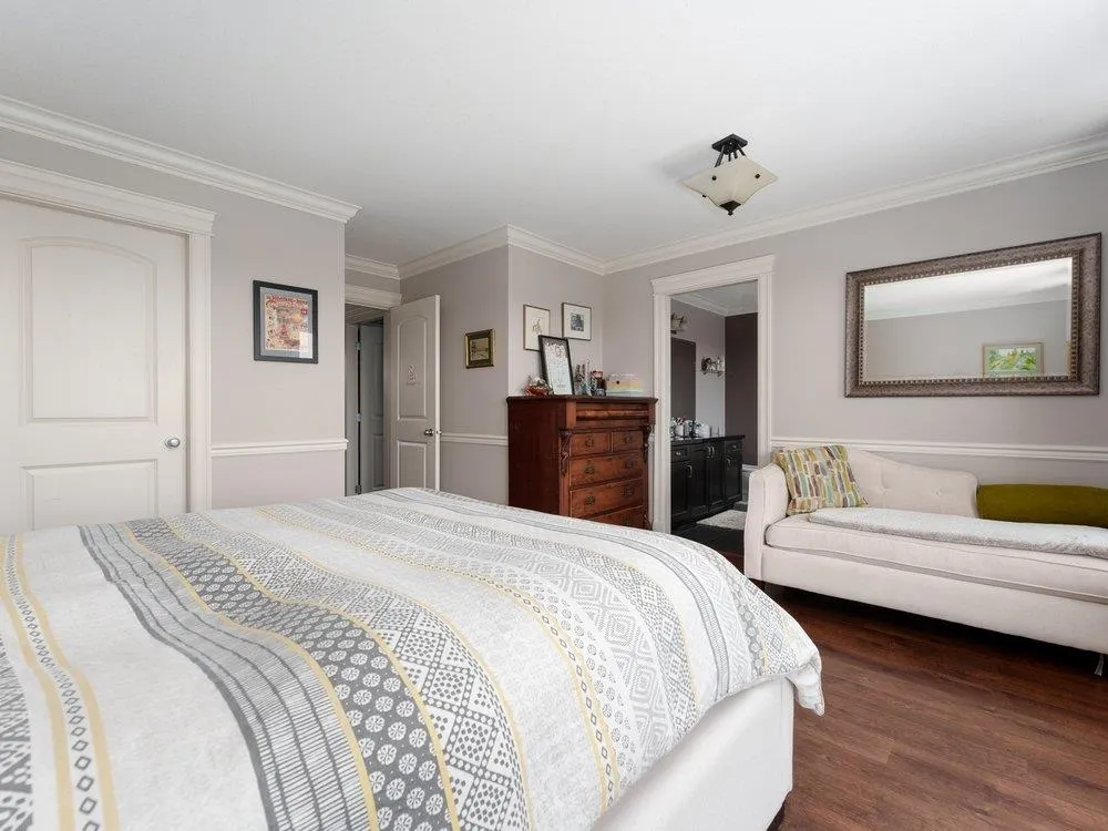 331 W 14th Street