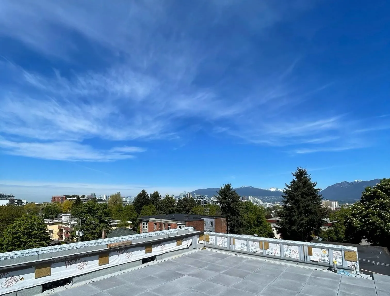 517 471 E Broadway