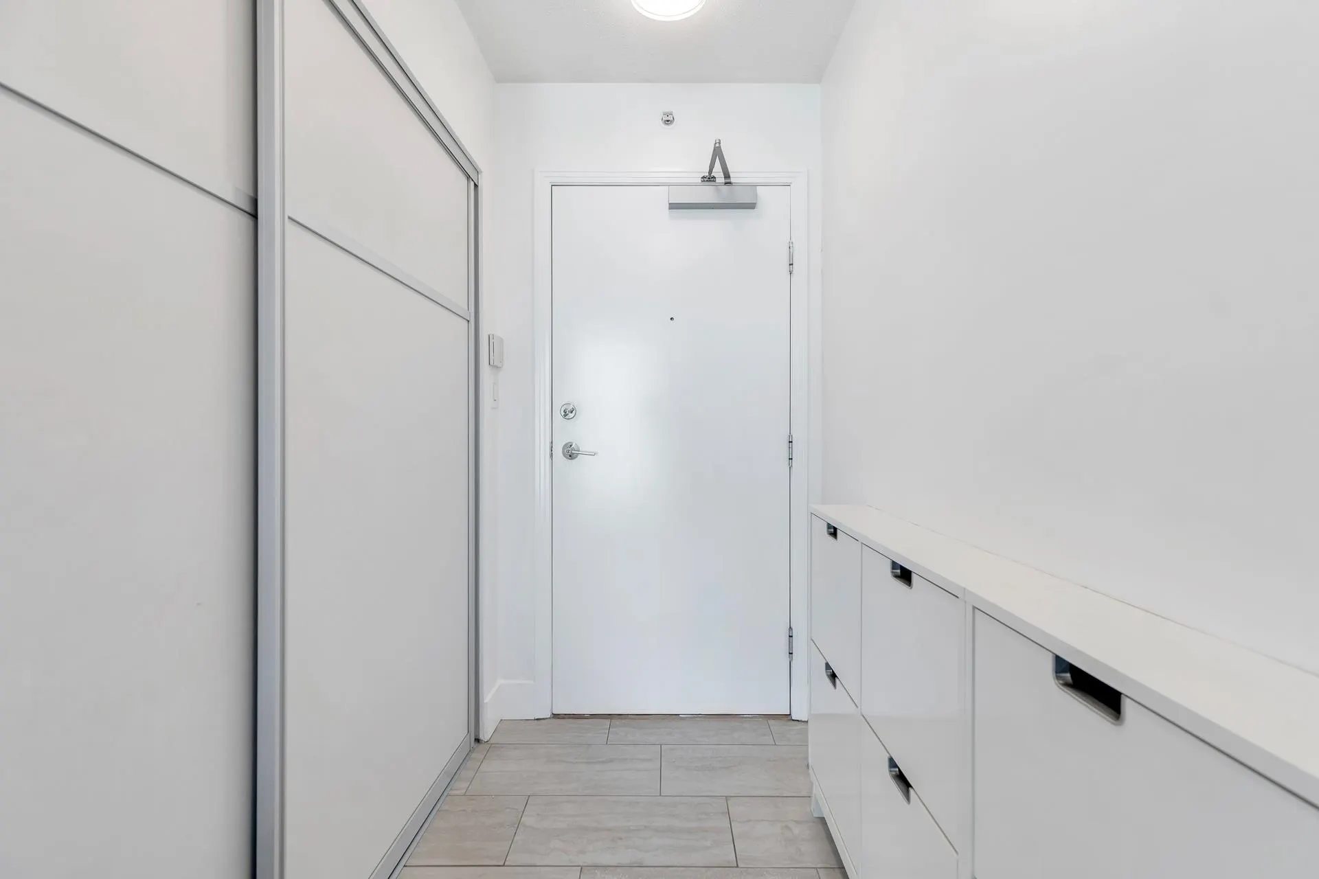 1608 198 Aquarius Mews