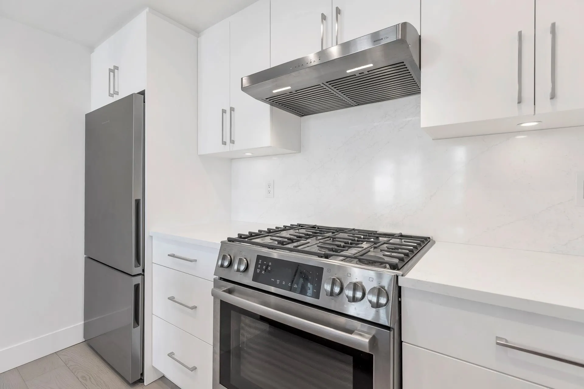 1608 198 Aquarius Mews