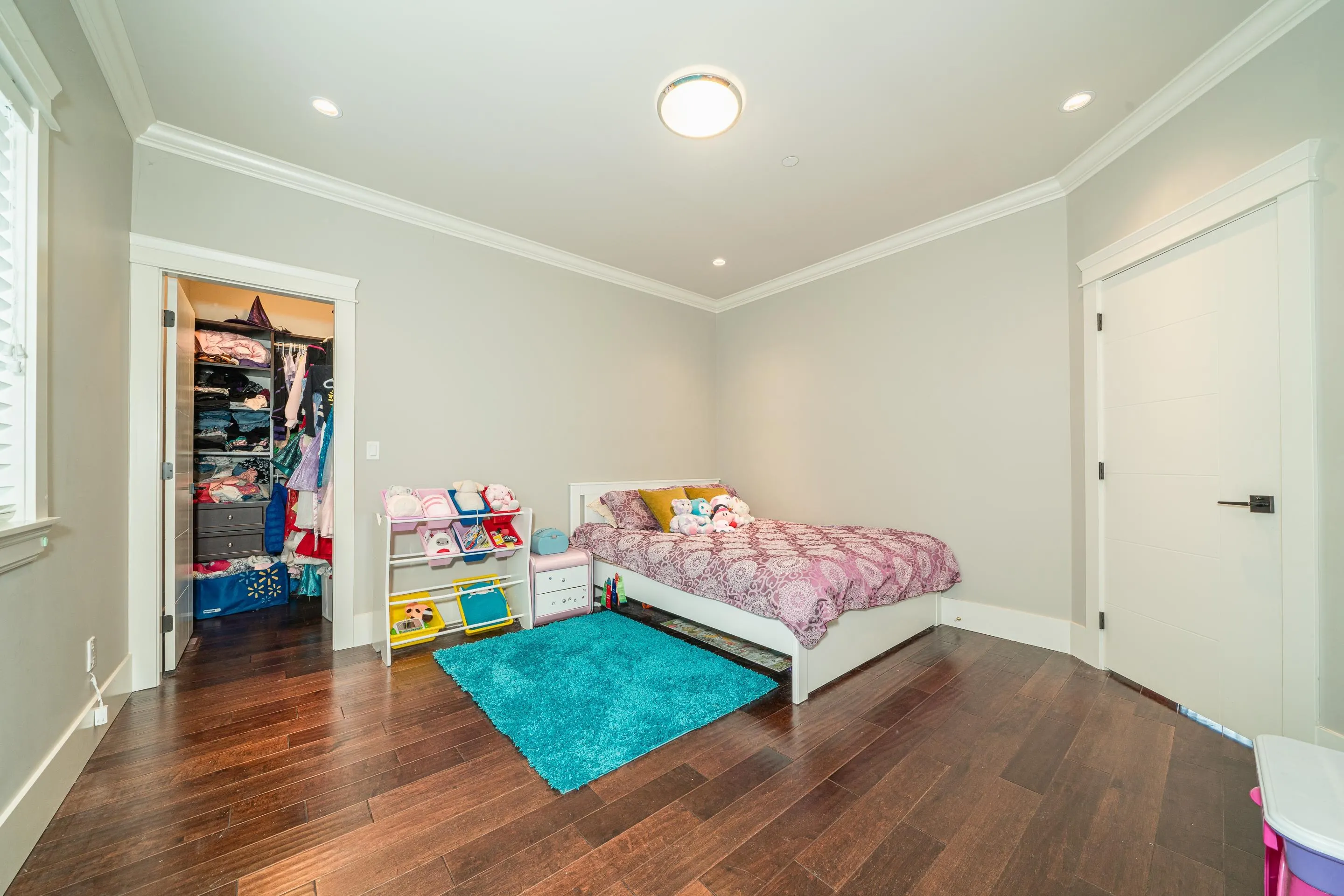 15807 Buena Vista Avenue