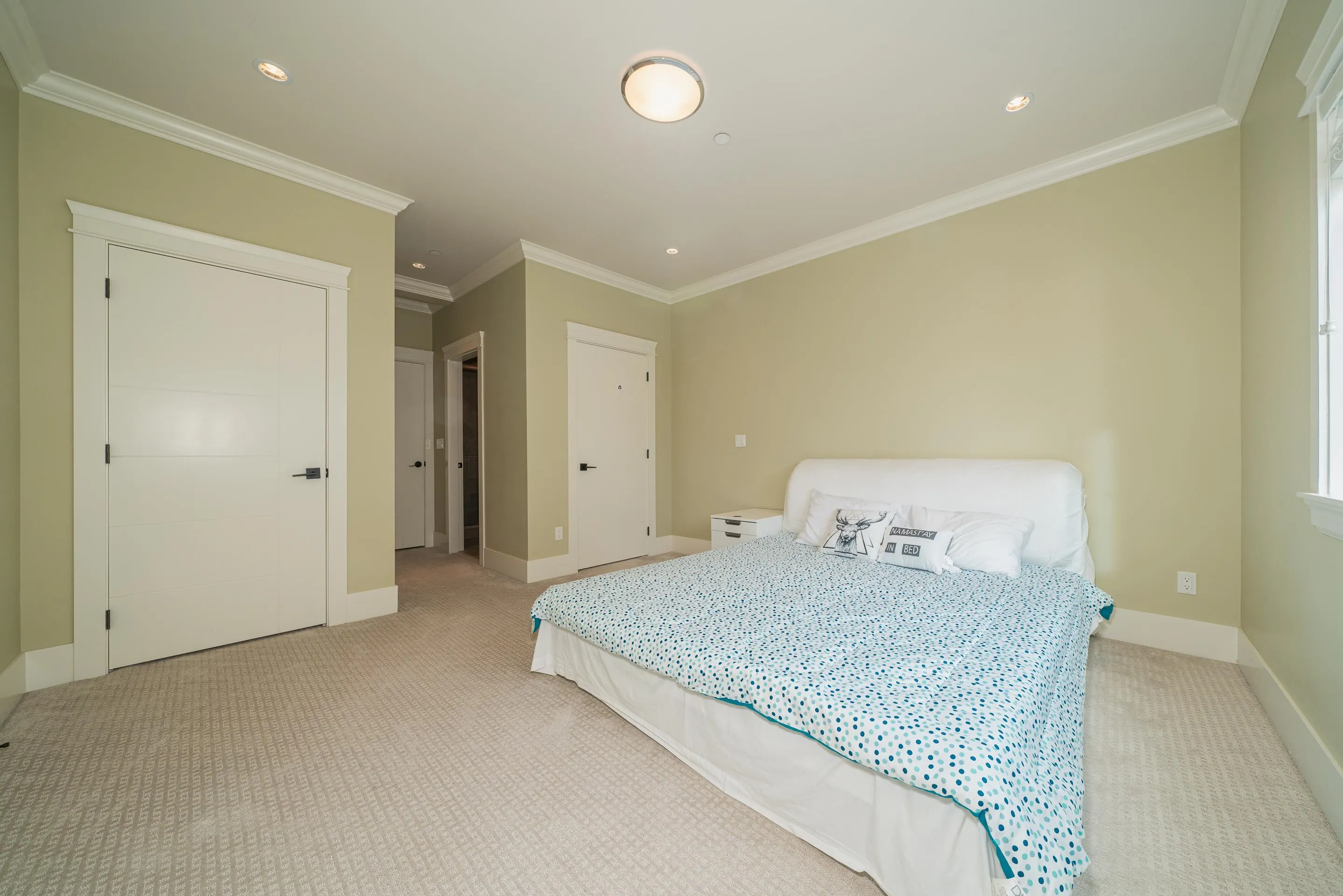 15807 Buena Vista Avenue