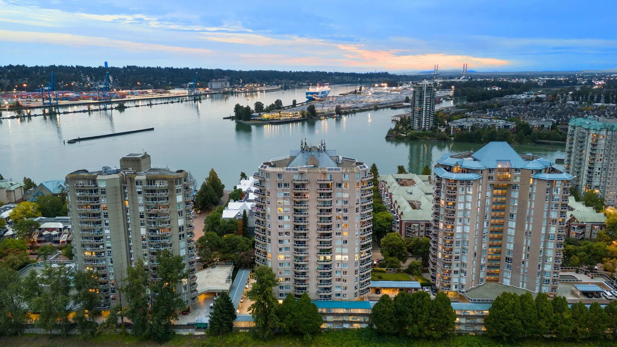905 1185 Quayside Drive