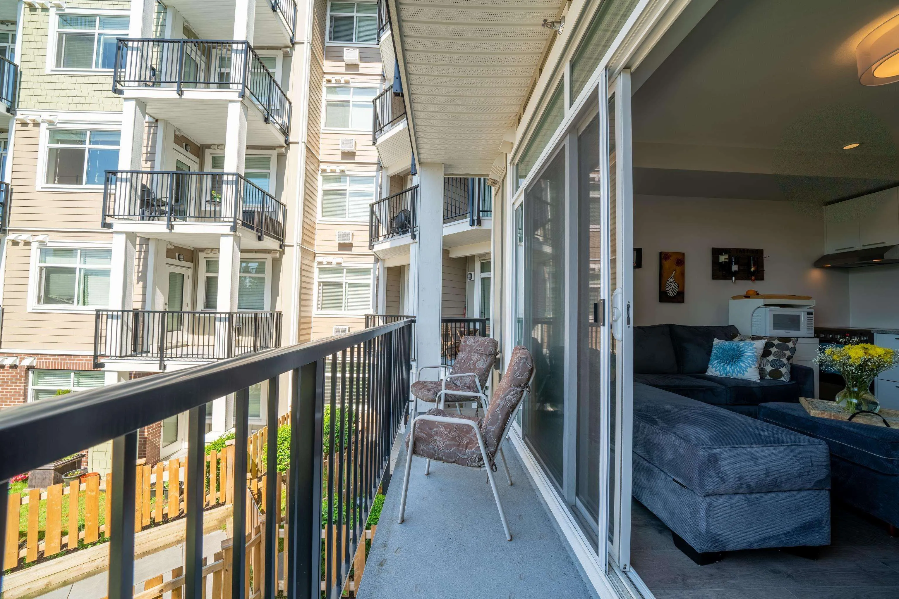 206 20686 Eastleigh Crescent