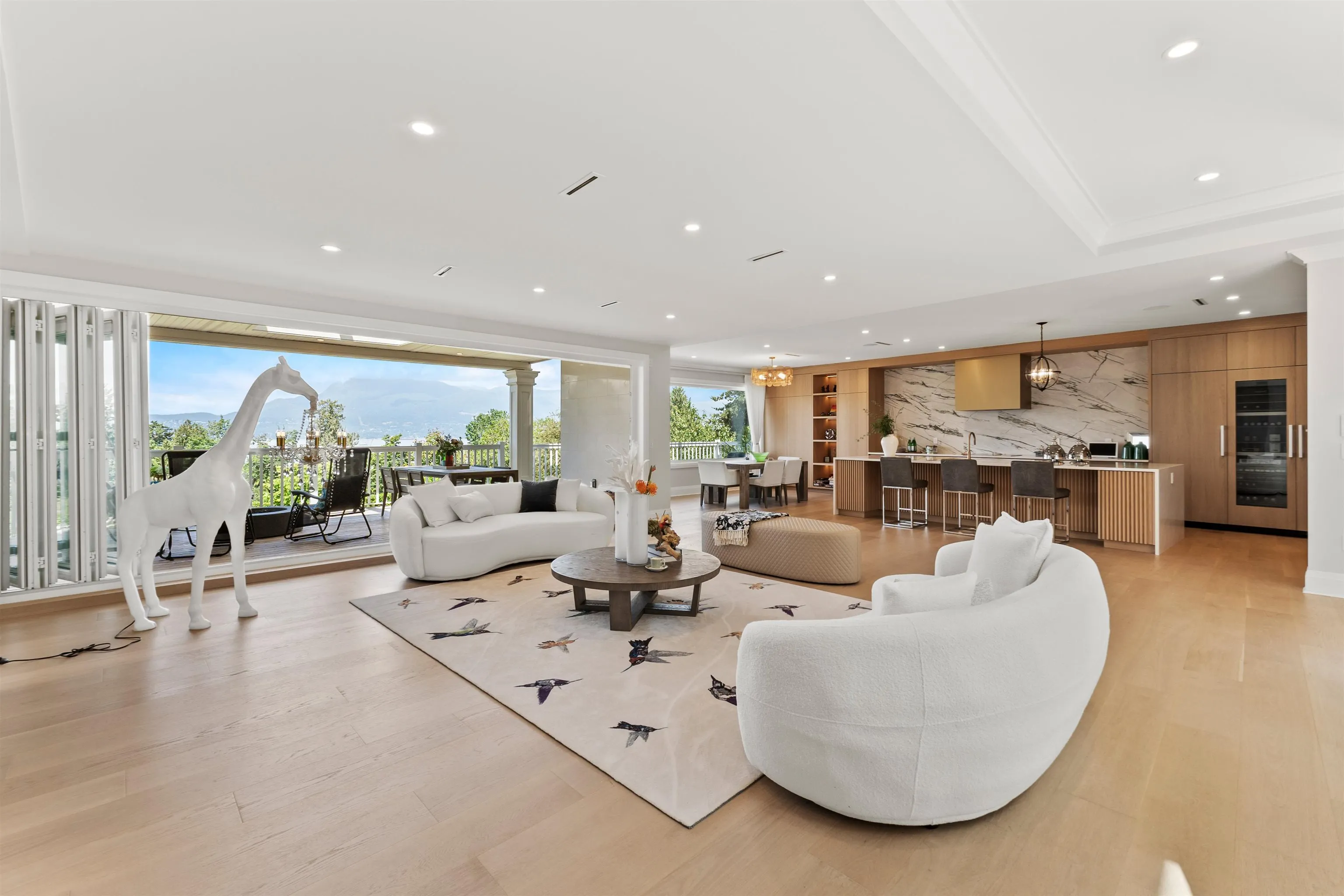 5747 Newton Wynd