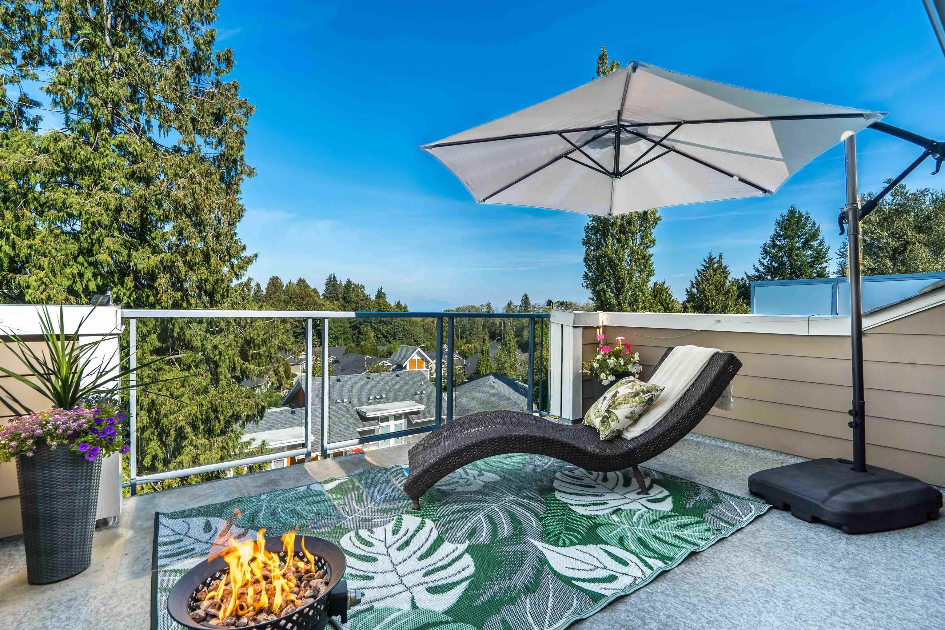 8 15918 Mountain View Drive