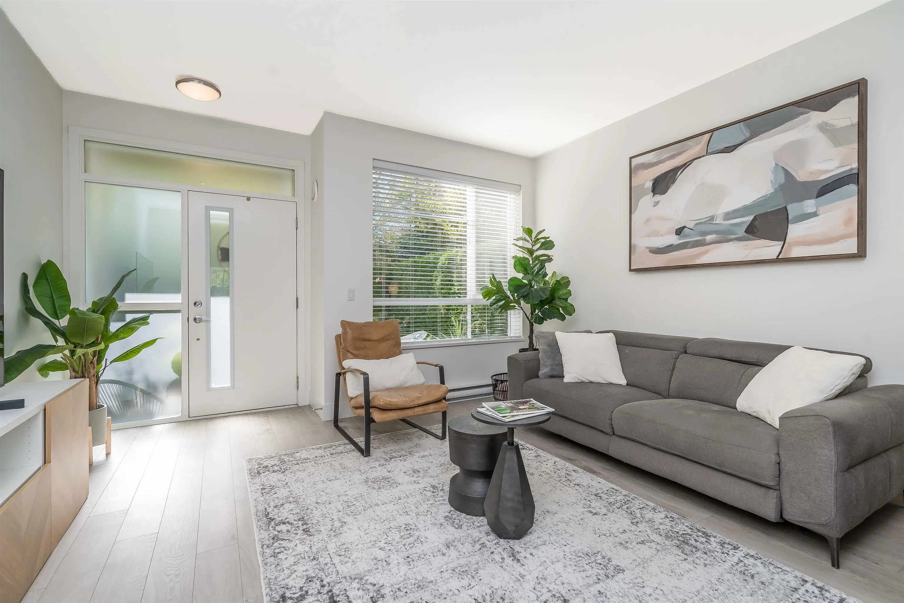 8 15918 Mountain View Drive