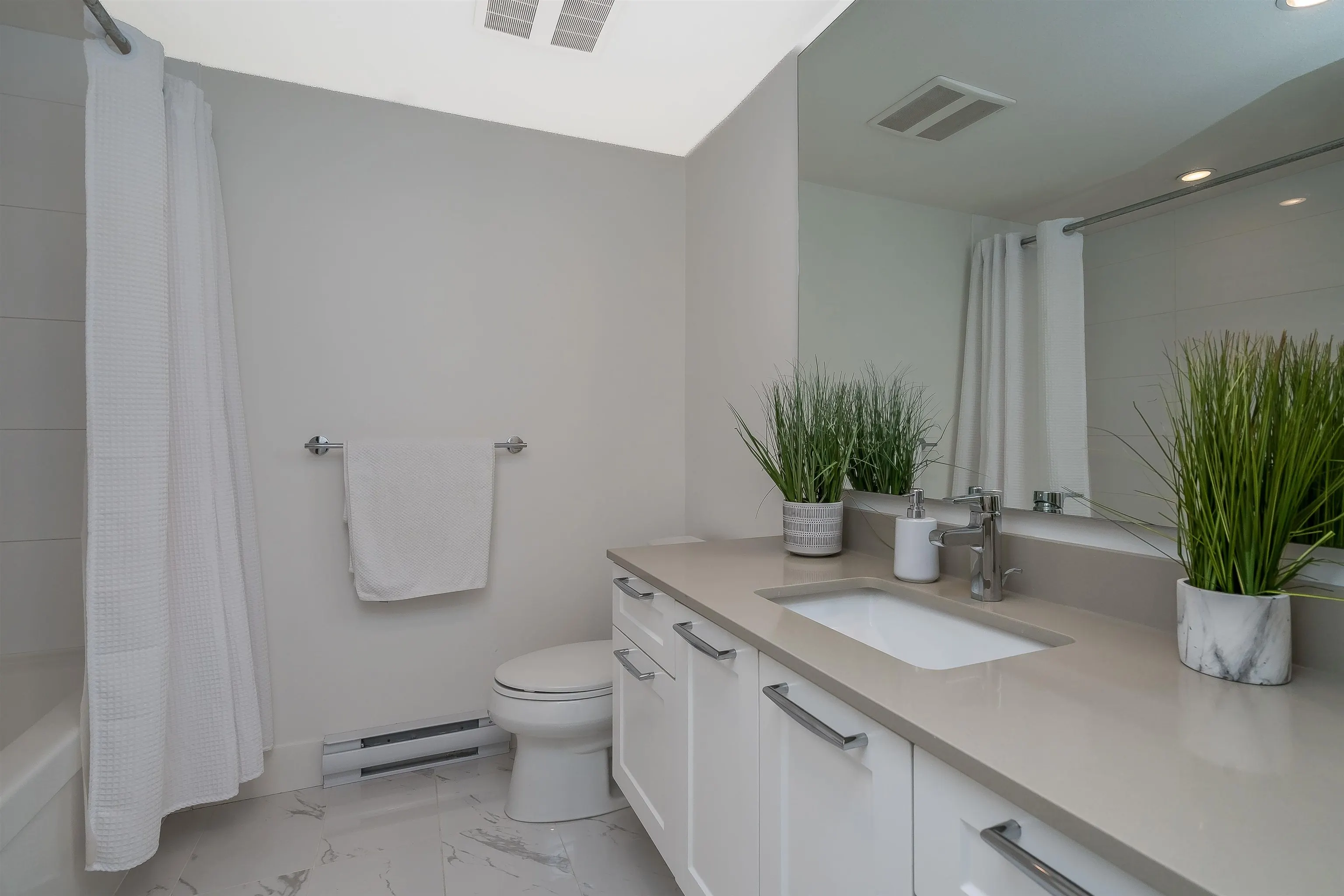 8 15918 Mountain View Drive