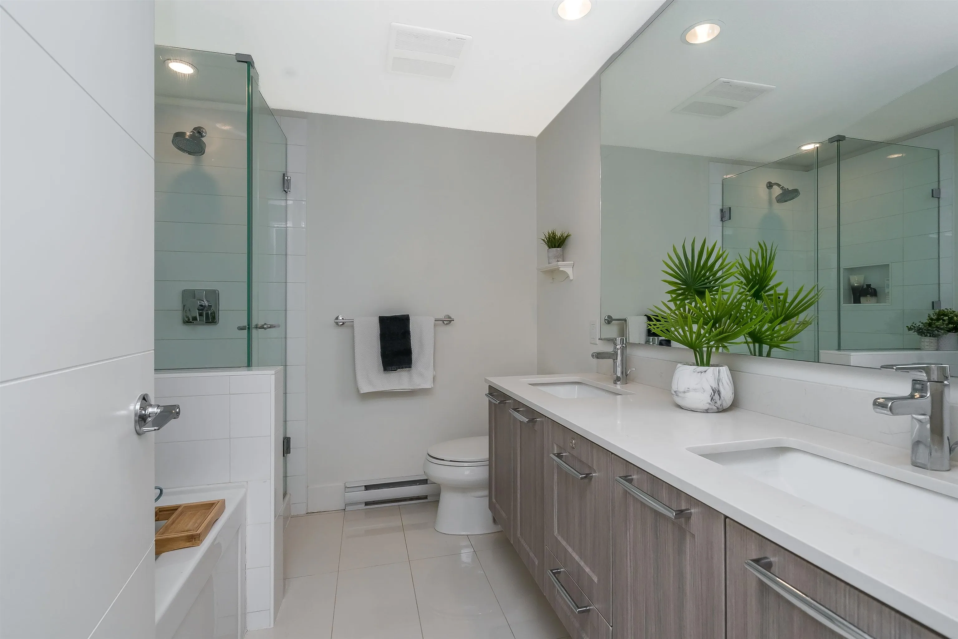 8 15918 Mountain View Drive