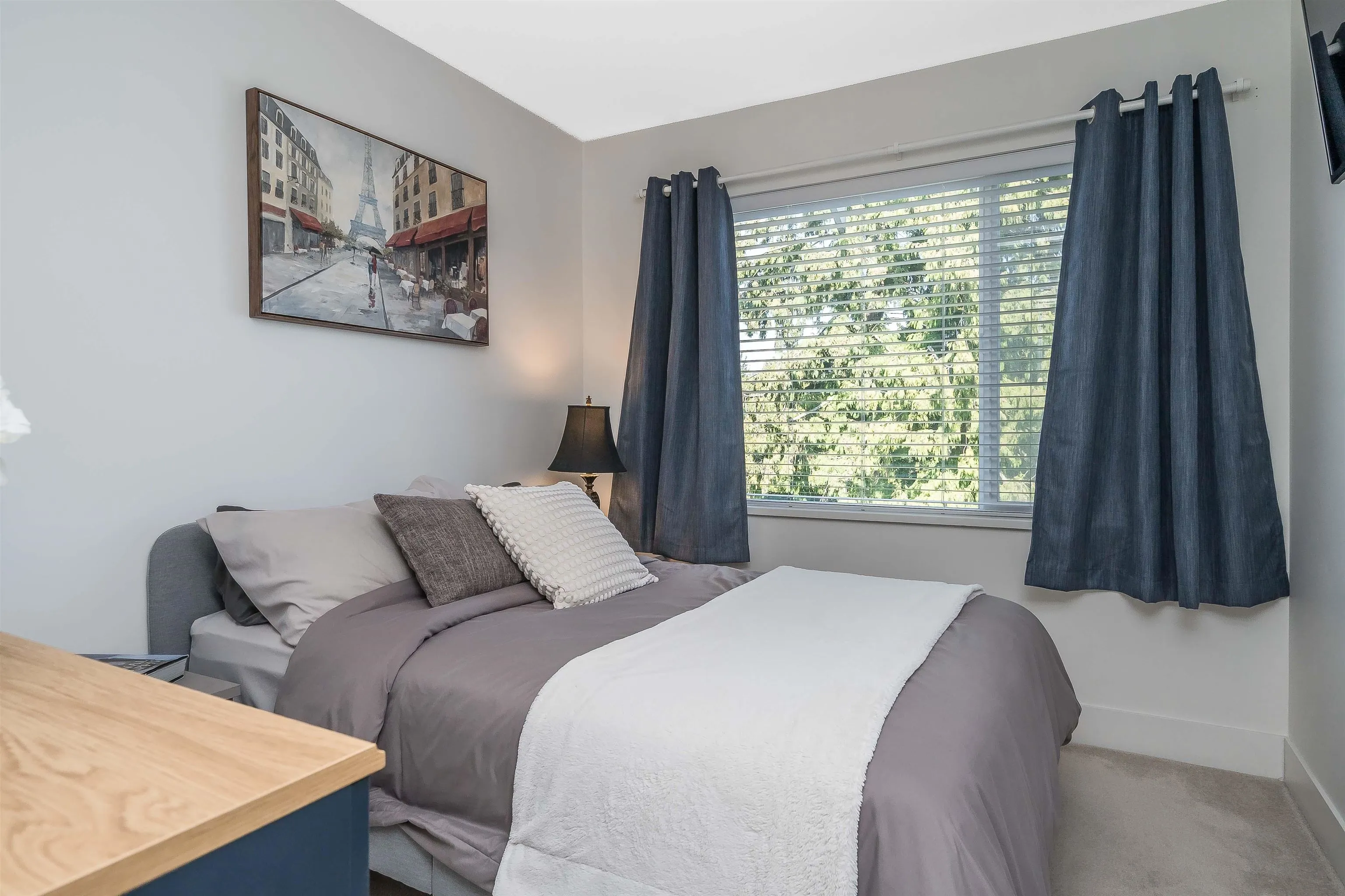 8 15918 Mountain View Drive