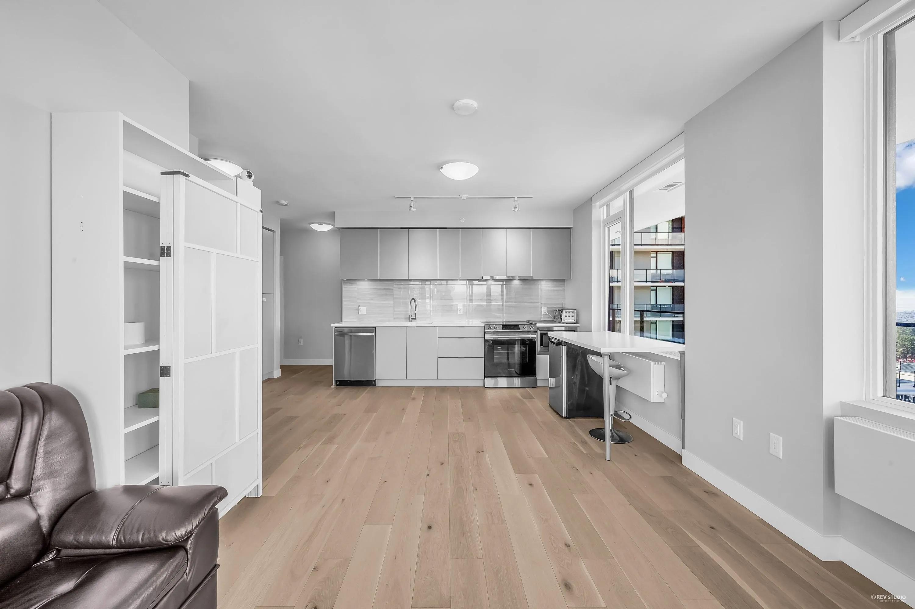 1201 8761 University Crescent