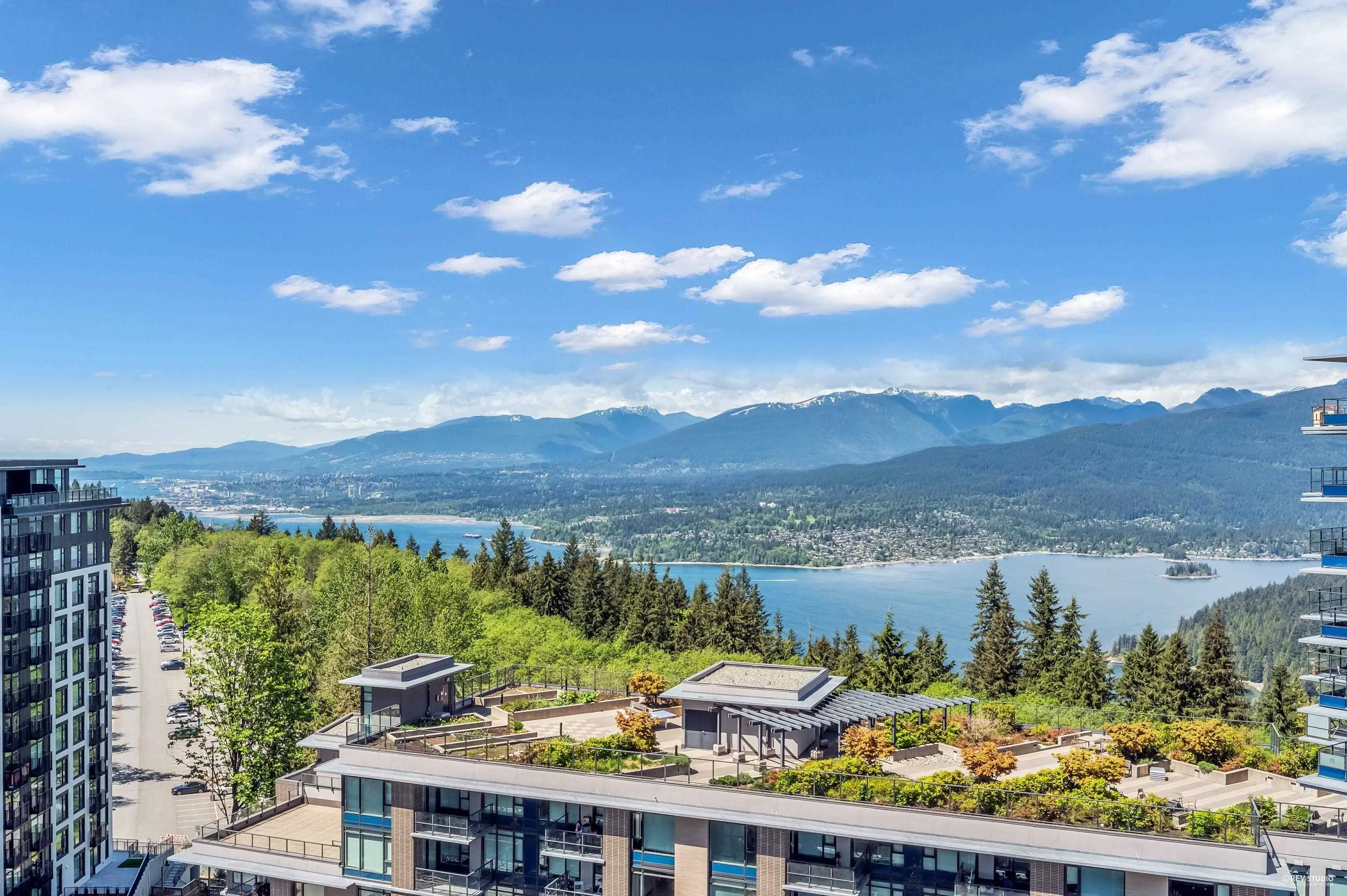 1201 8761 University Crescent