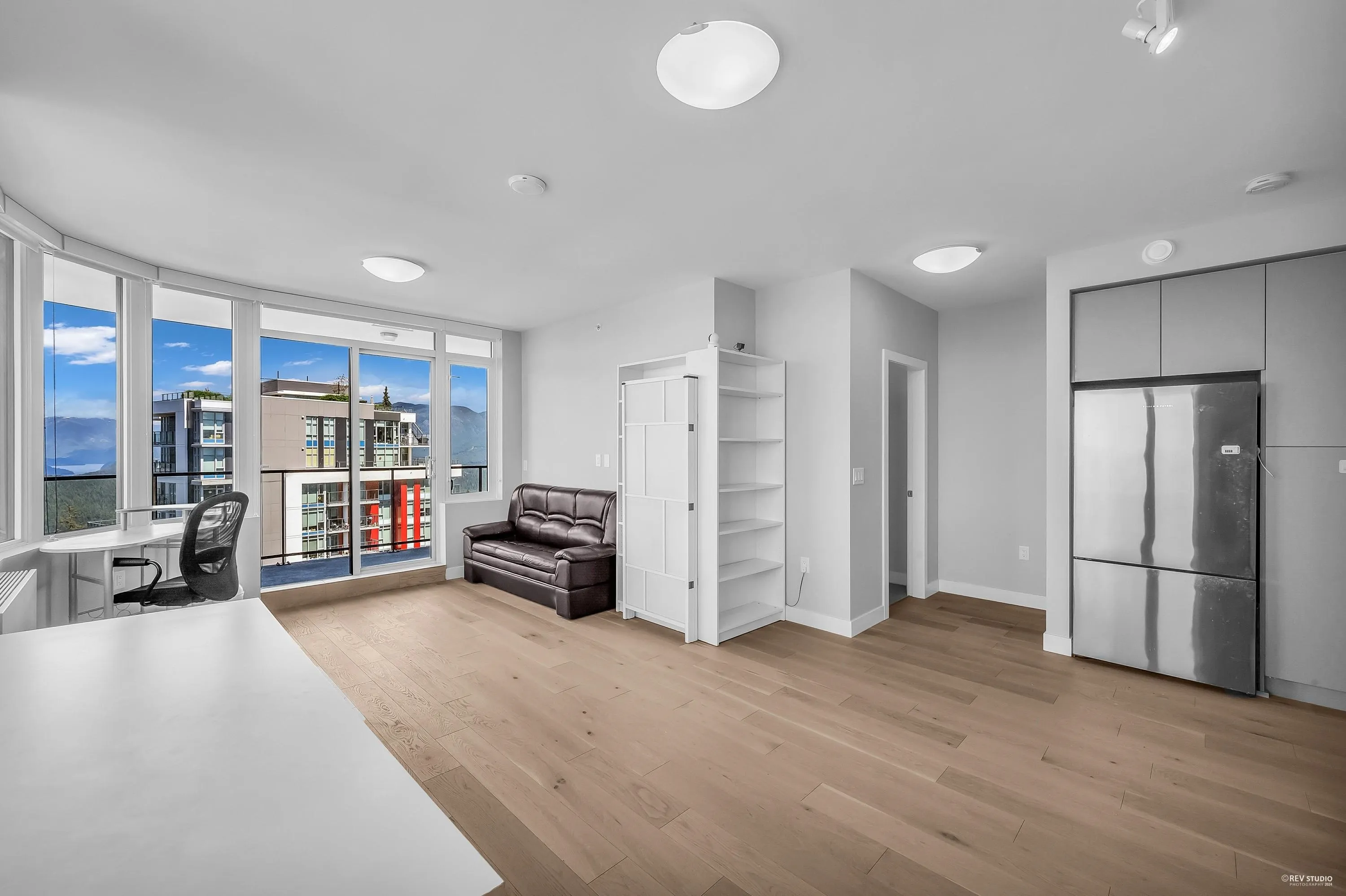 1201 8761 University Crescent