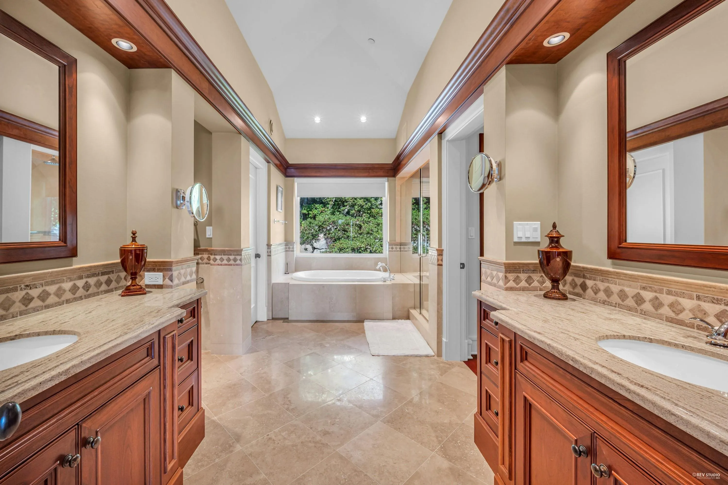 2495 Hudson Court