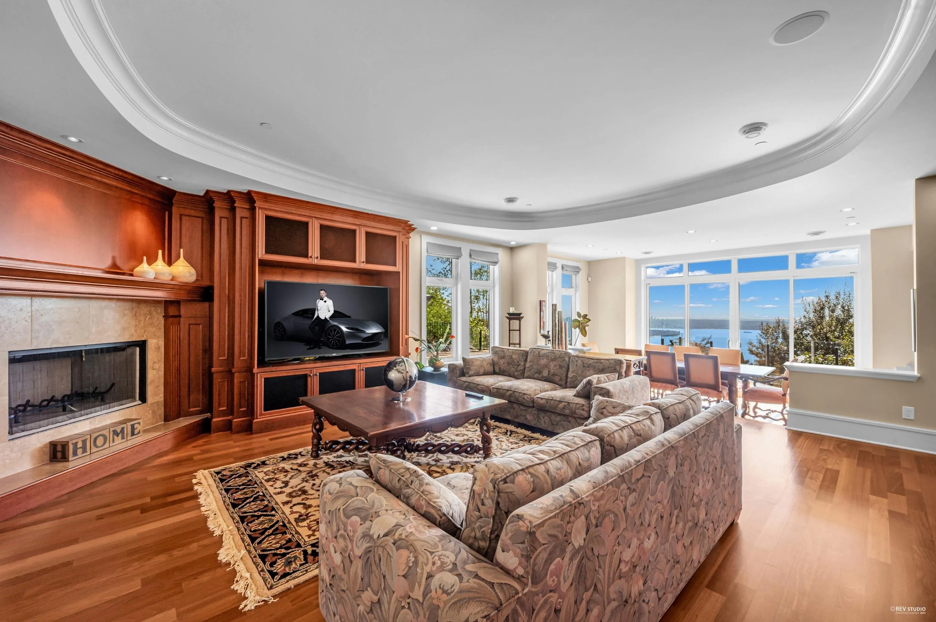 2495 Hudson Court