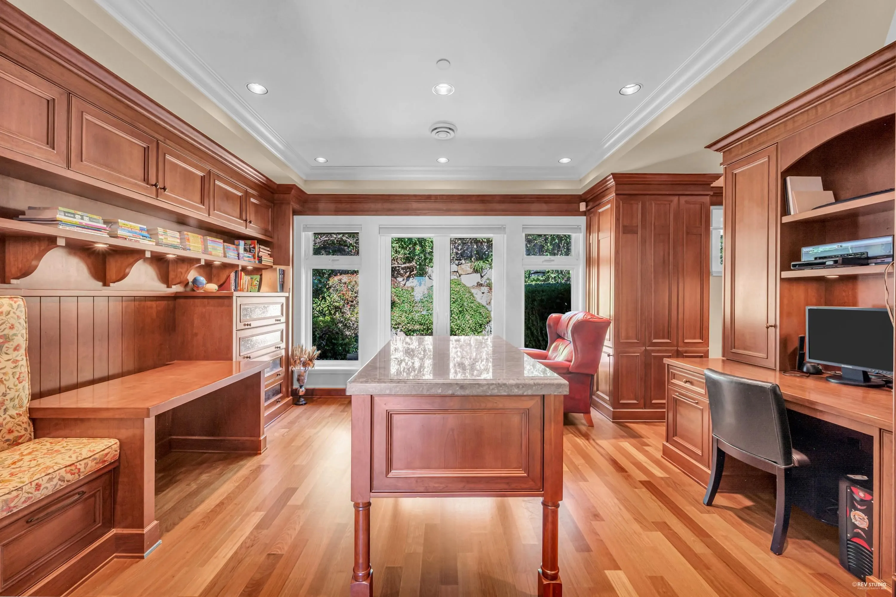 2495 Hudson Court