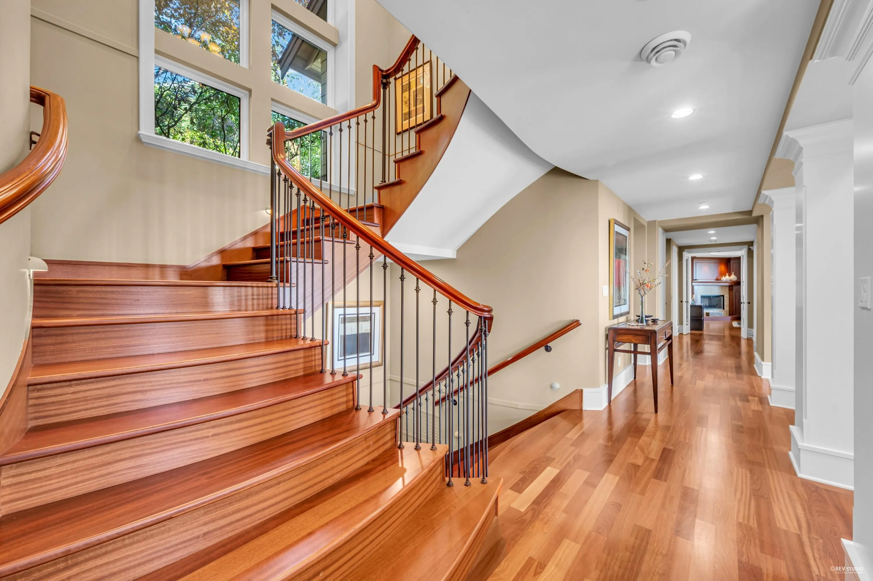 2495 Hudson Court