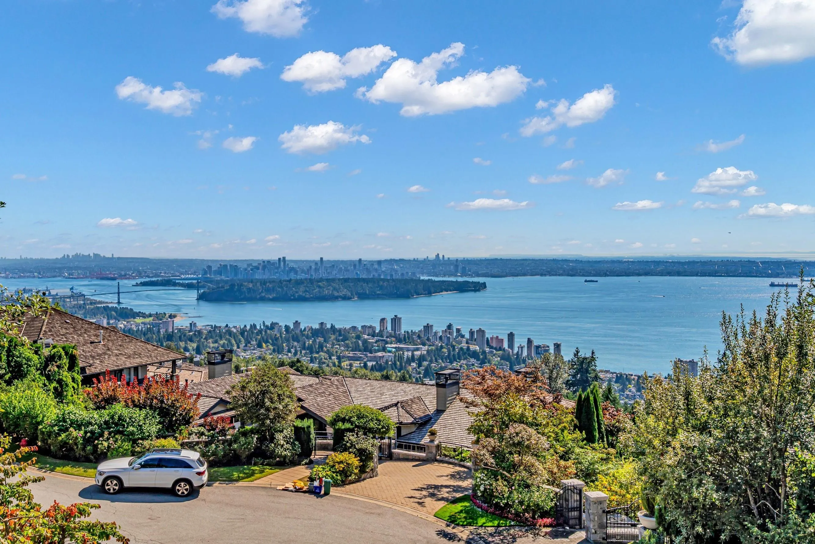 2495 Hudson Court