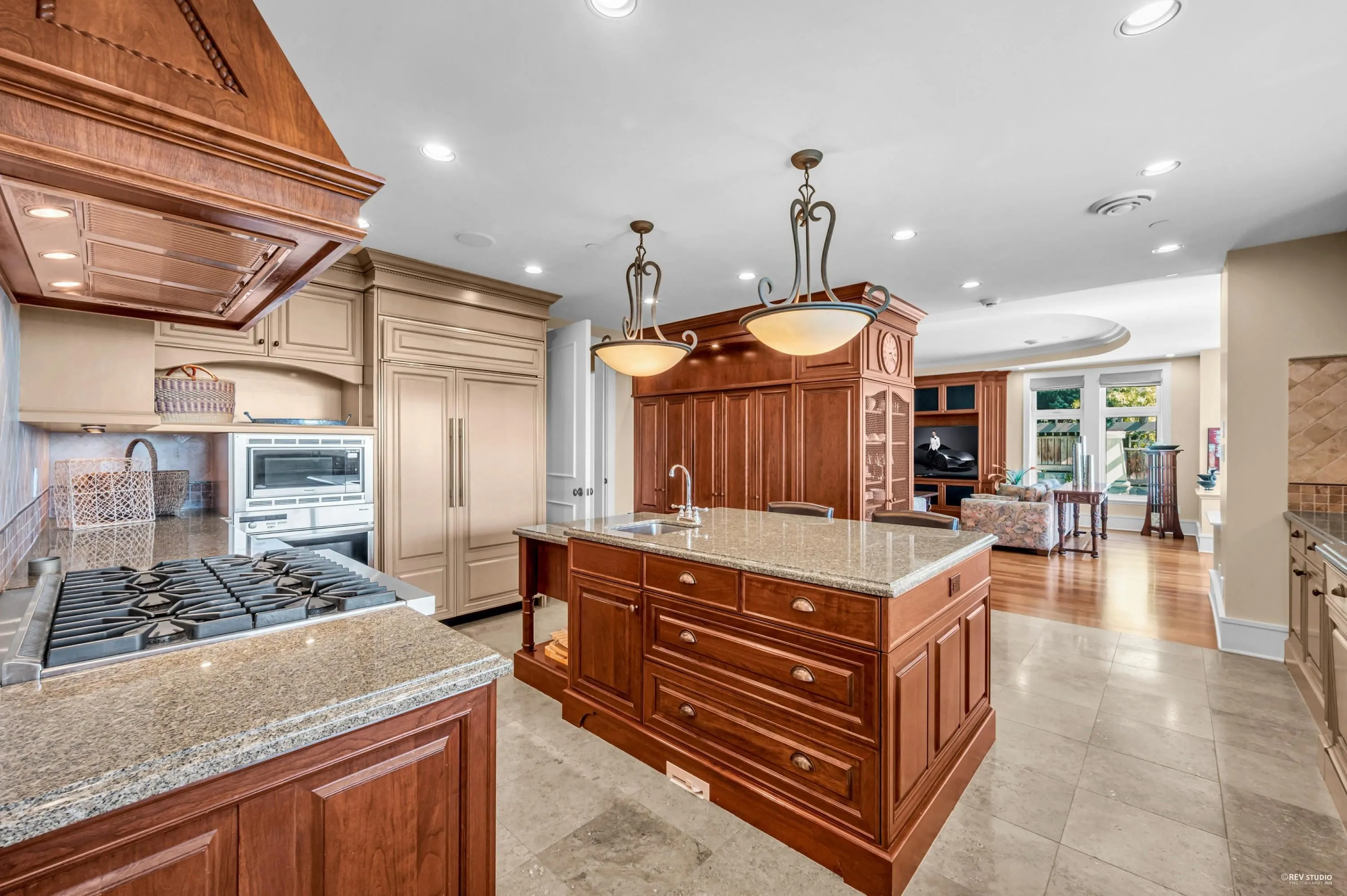 2495 Hudson Court