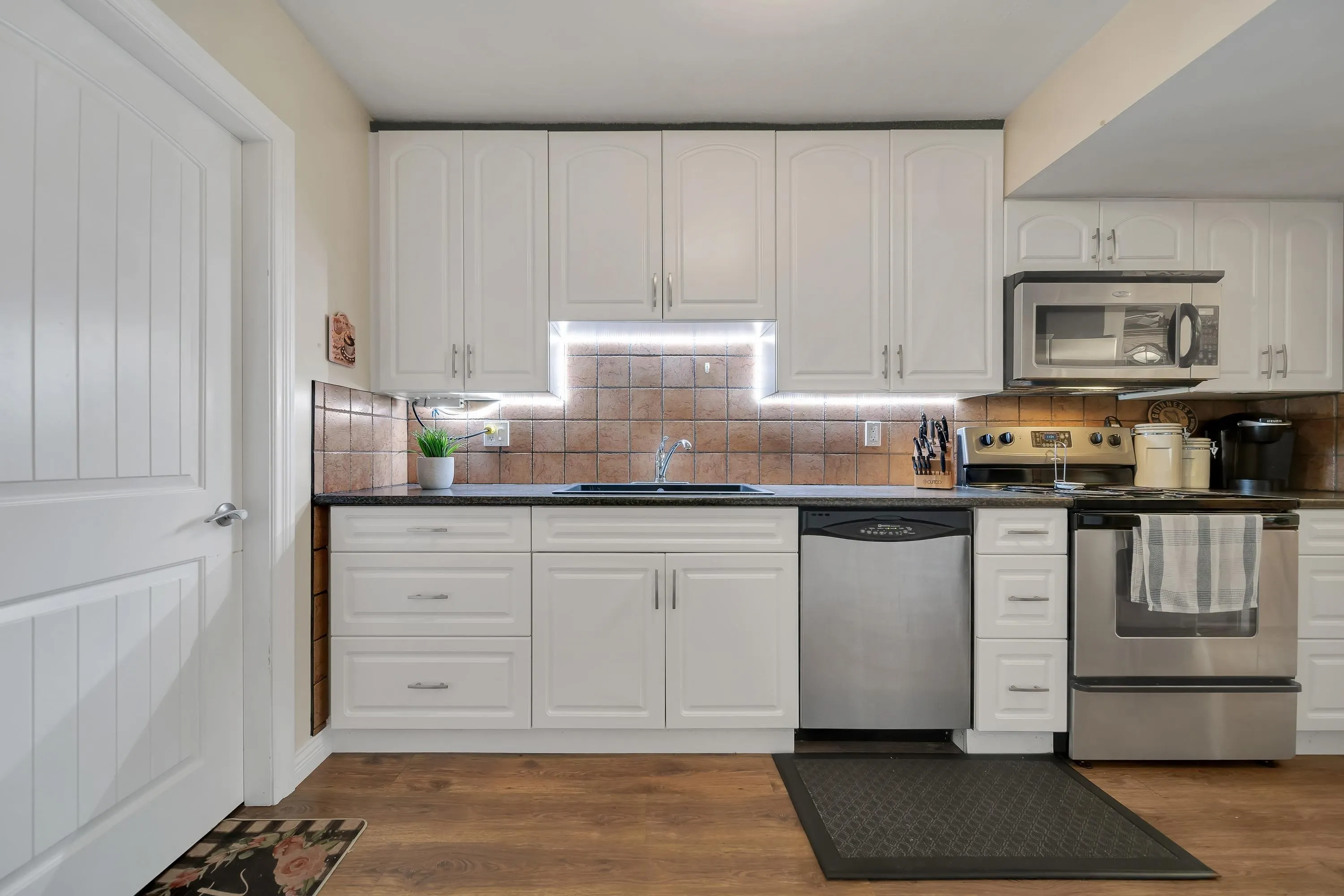 84 27272 32 Avenue