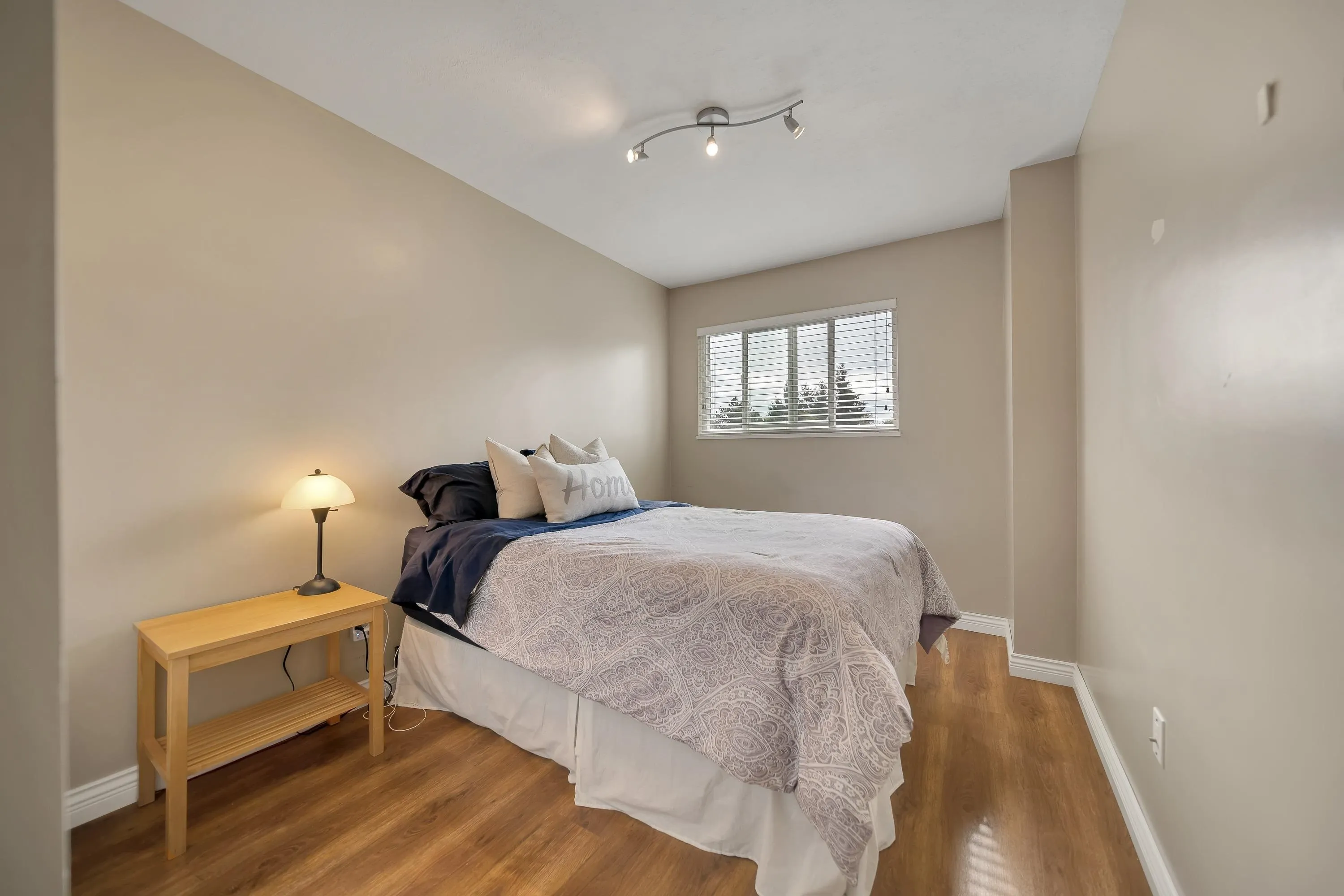 84 27272 32 Avenue