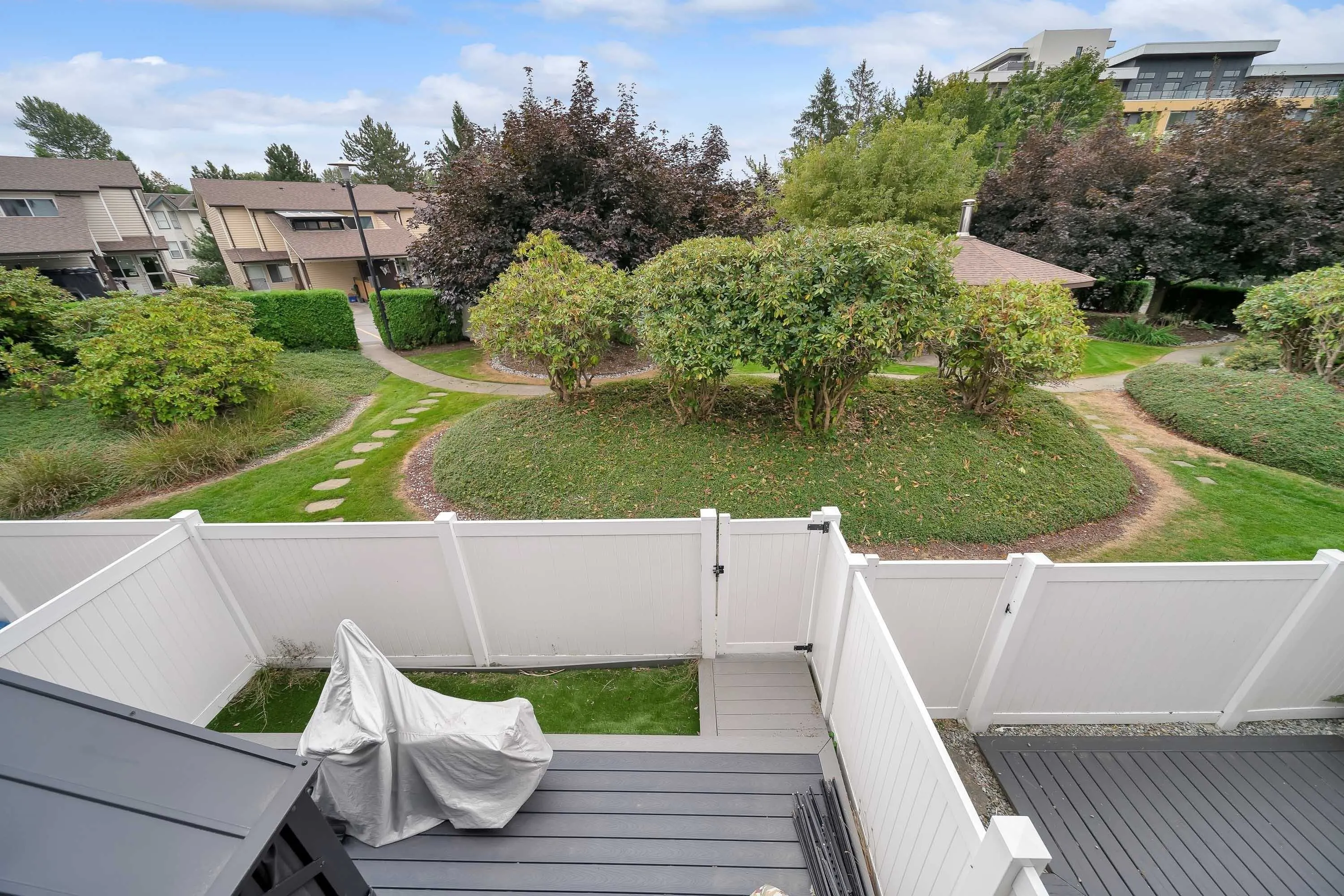 84 27272 32 Avenue