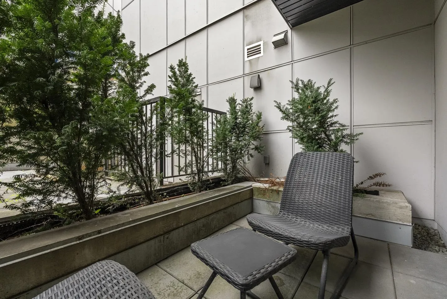 B108 9689 140 Street