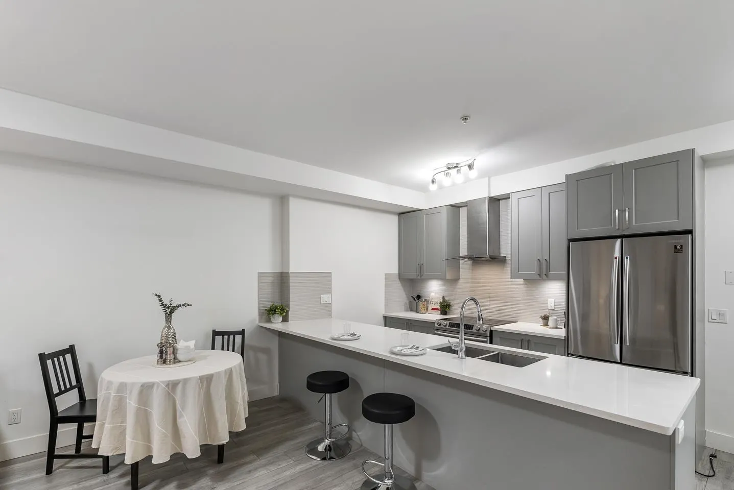 B108 9689 140 Street