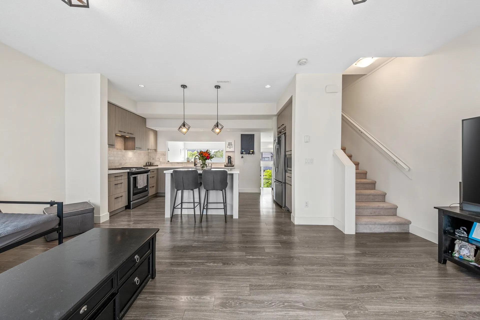 87 14058 61 Avenue