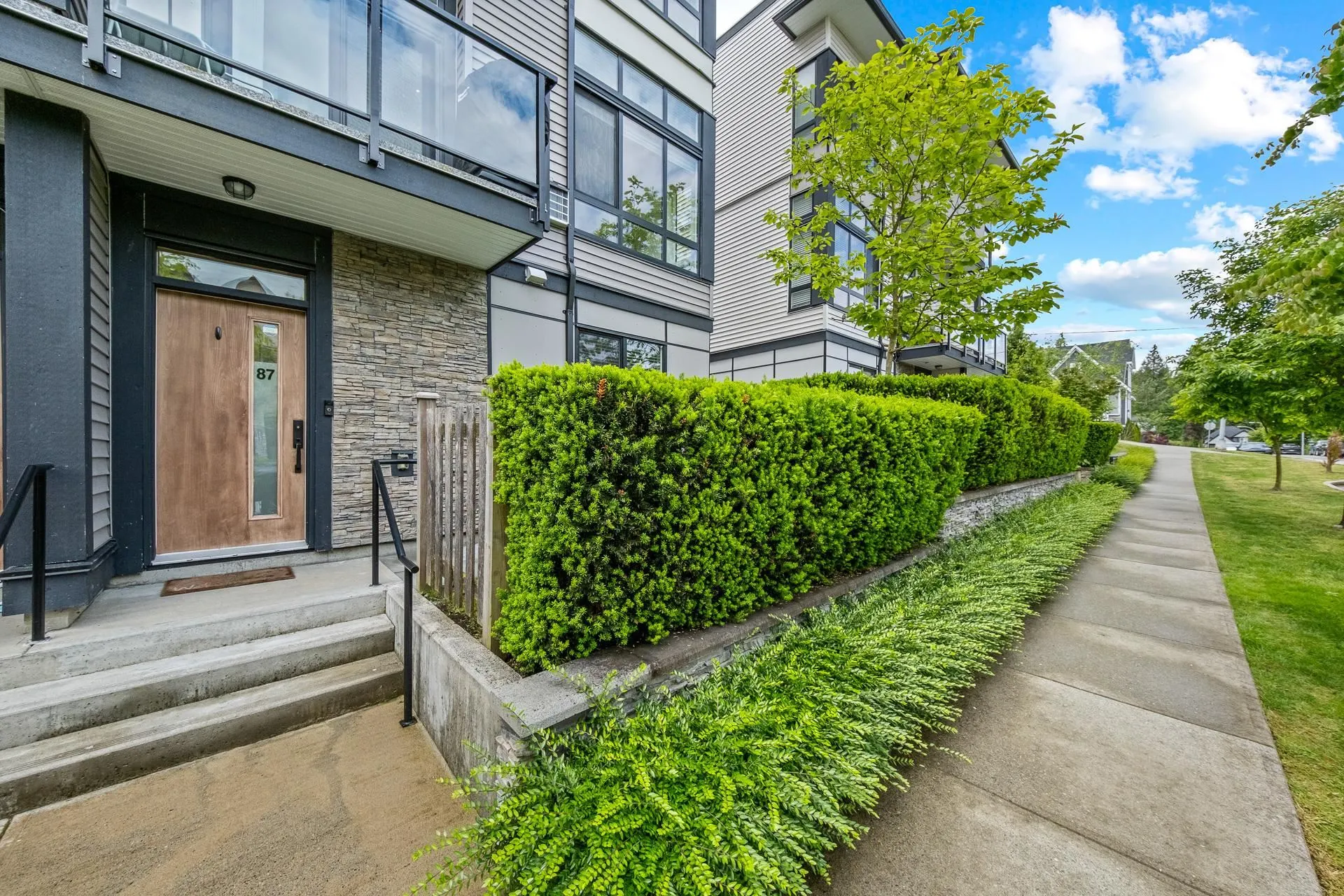87 14058 61 Avenue