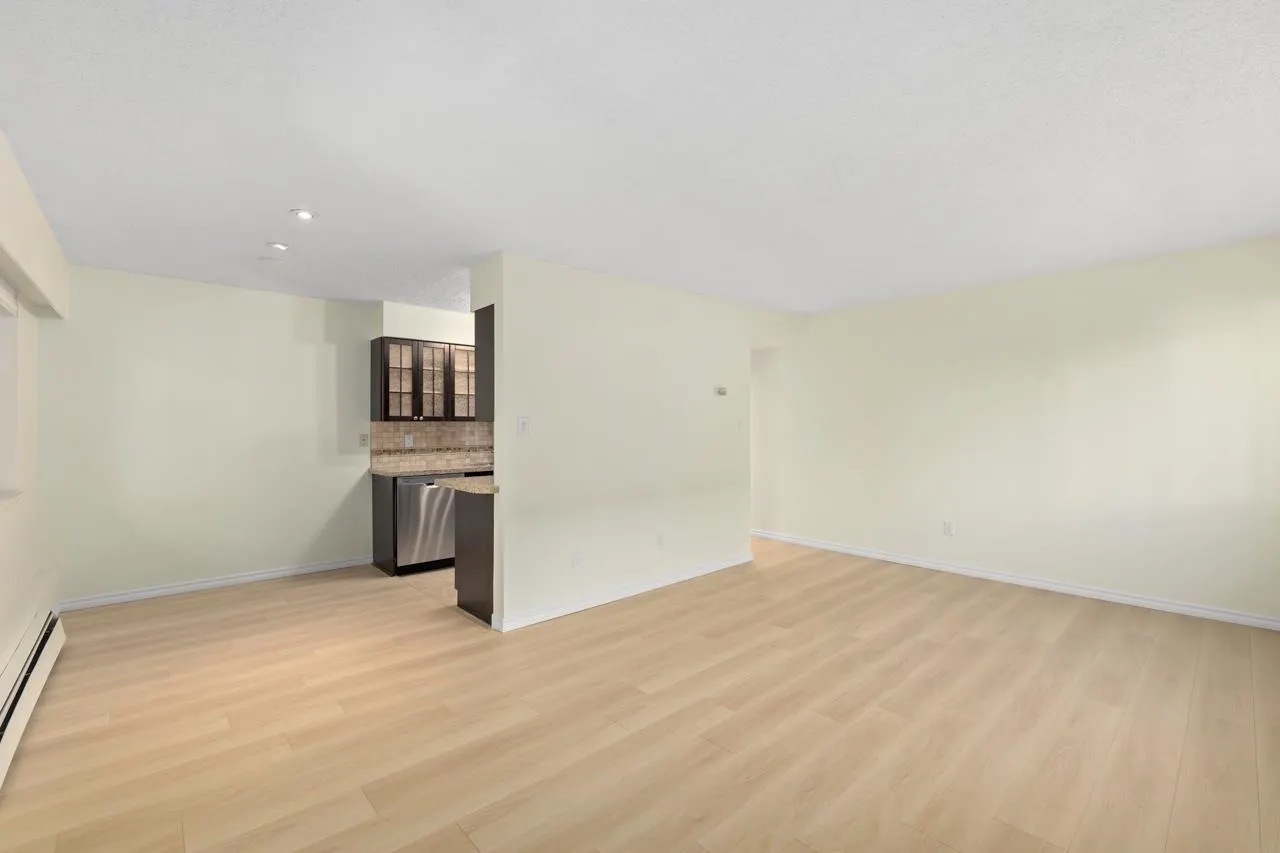 314 250 W 1st Street