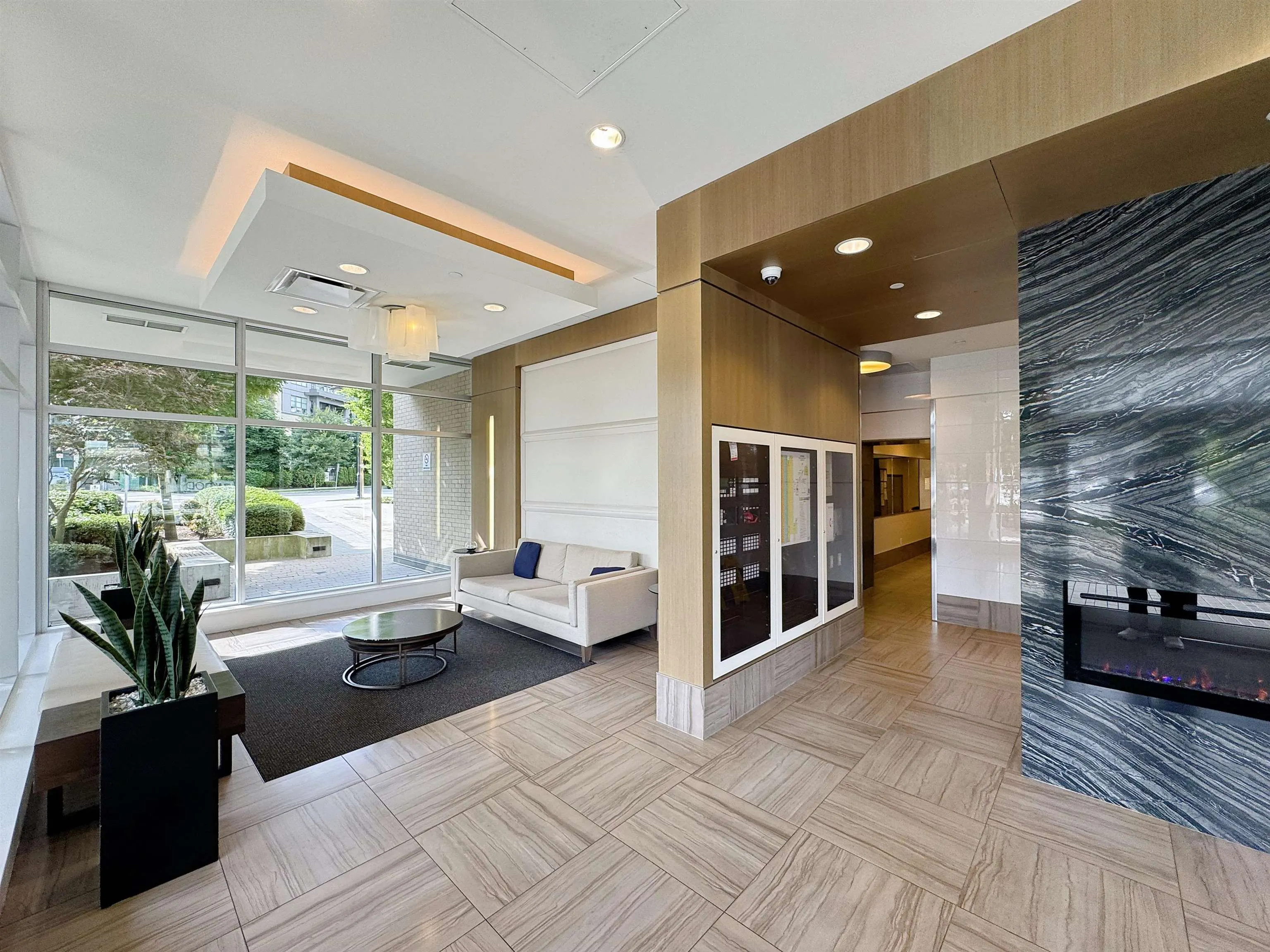 1908 602 Como Lake Avenue