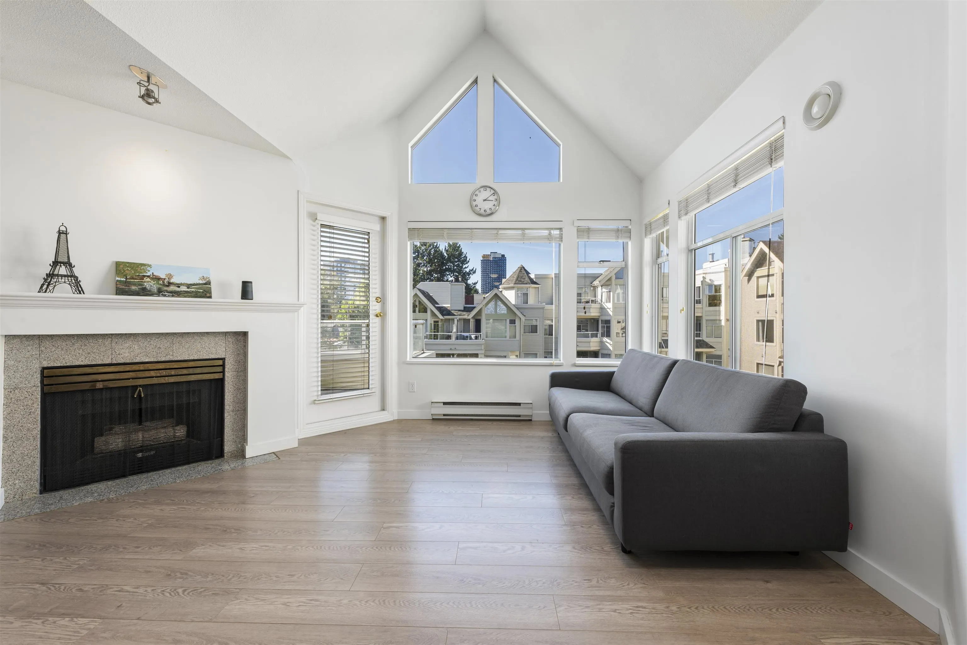 310 3638 Rae Avenue