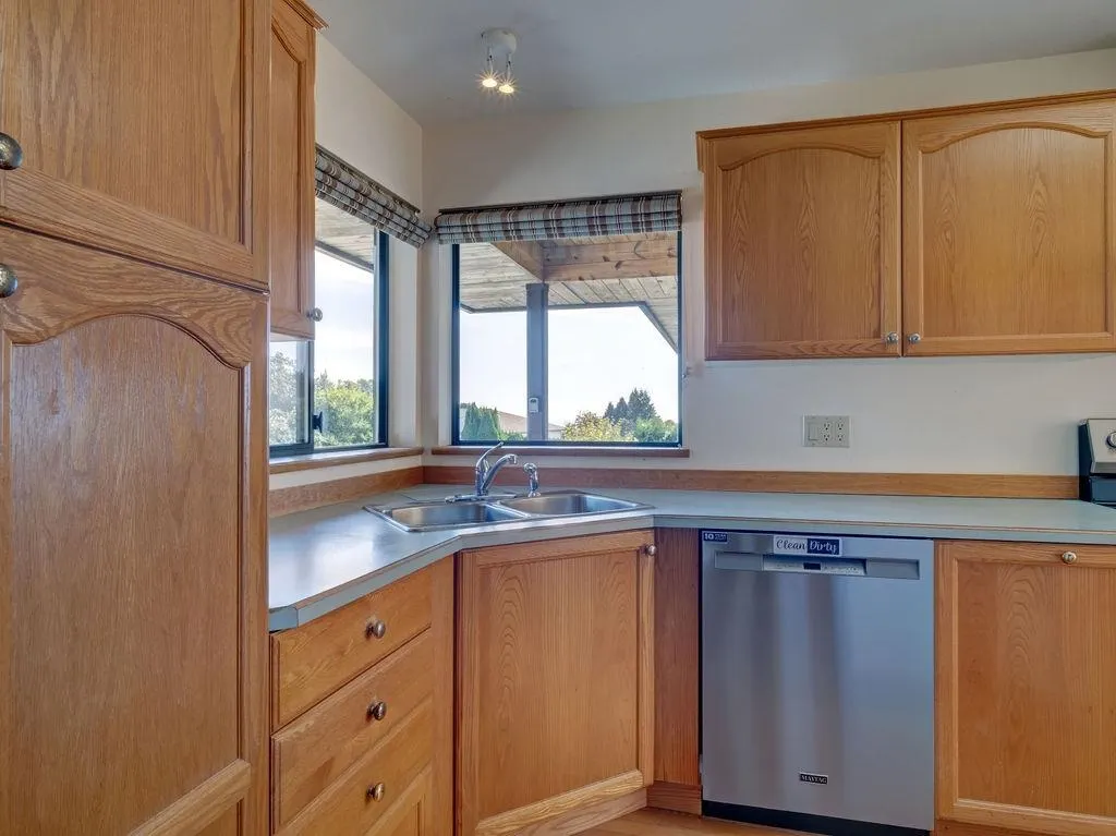 5170 Ridgeview Drive
