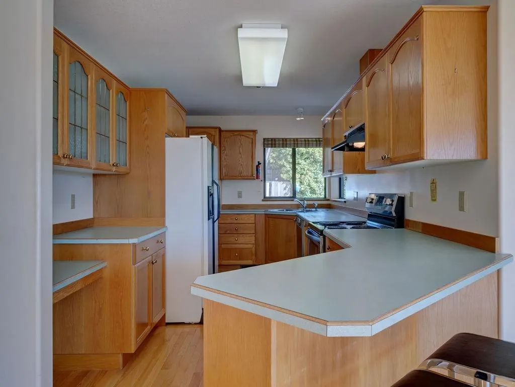 5170 Ridgeview Drive