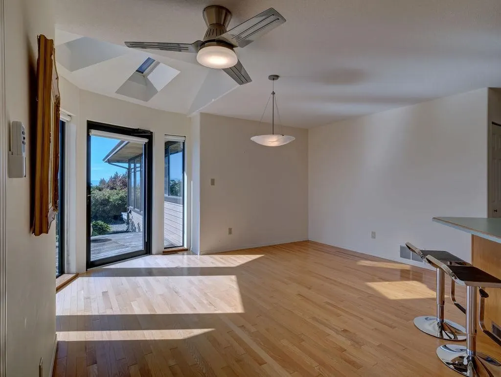 5170 Ridgeview Drive